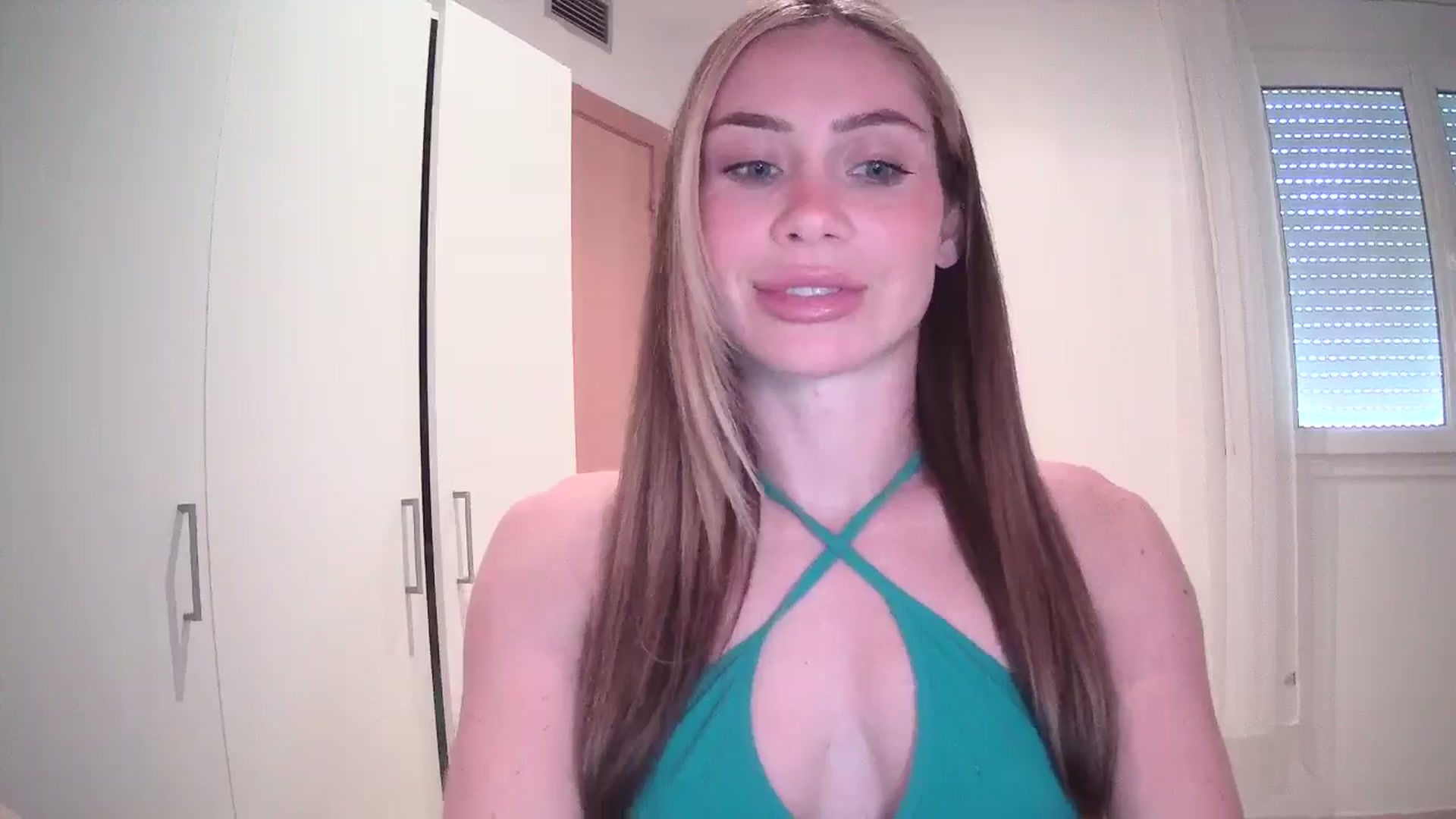 Gallery image thumbnail from English_Lola's myfreecams stream on, 05/19/2024, 11:44 image 16 of 20