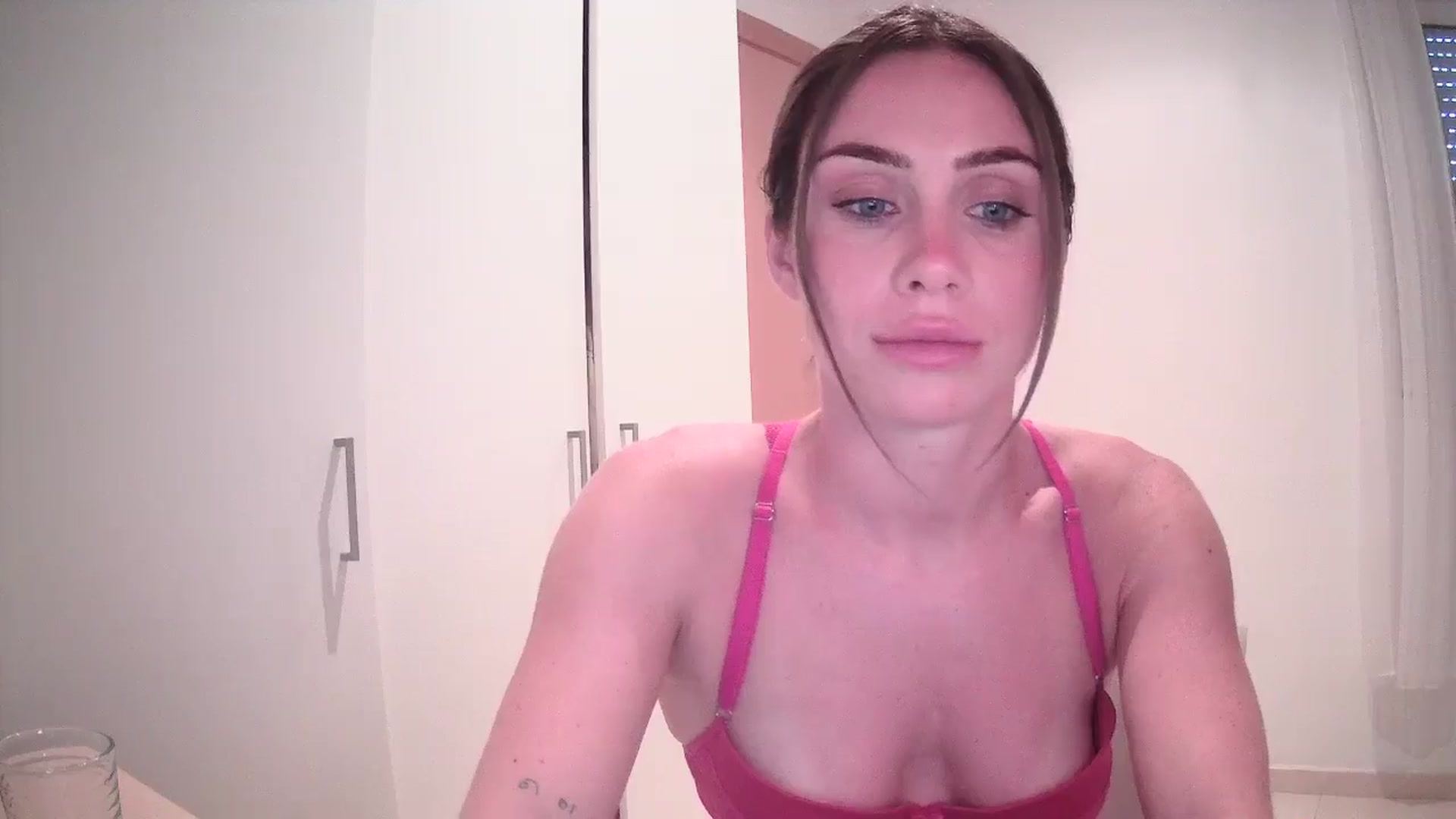 Gallery image thumbnail from English_Lola's myfreecams stream on, 05/23/2024, 16:18 image 20 of 20