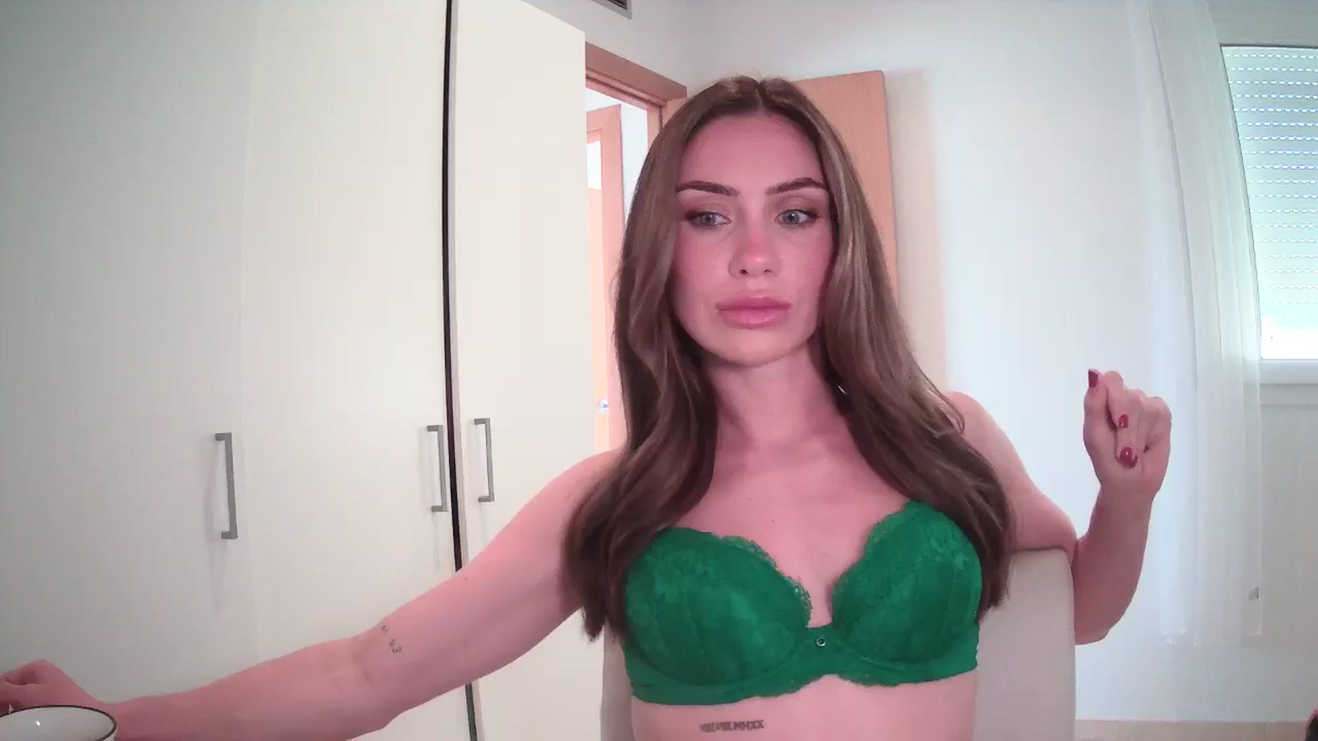 Gallery image thumbnail from English_Lola's myfreecams stream on, 05/25/2024, 08:37 image 2 of 20