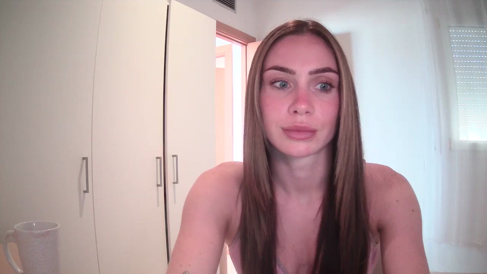 Gallery image thumbnail from English_Lola's myfreecams stream on, 06/01/2024, 10:31 image 16 of 20
