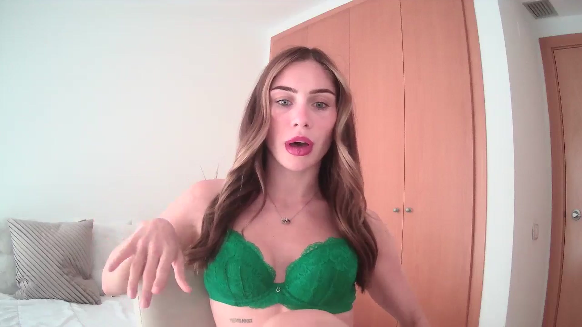 Gallery image thumbnail from English_Lola's myfreecams stream on, 06/13/2024, 08:18 image 14 of 20