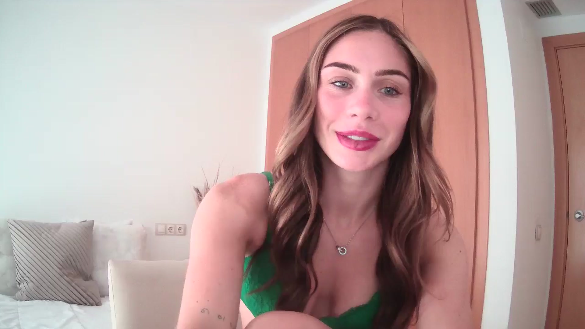 Gallery image thumbnail from English_Lola's myfreecams stream on, 06/13/2024, 08:18 image 6 of 20