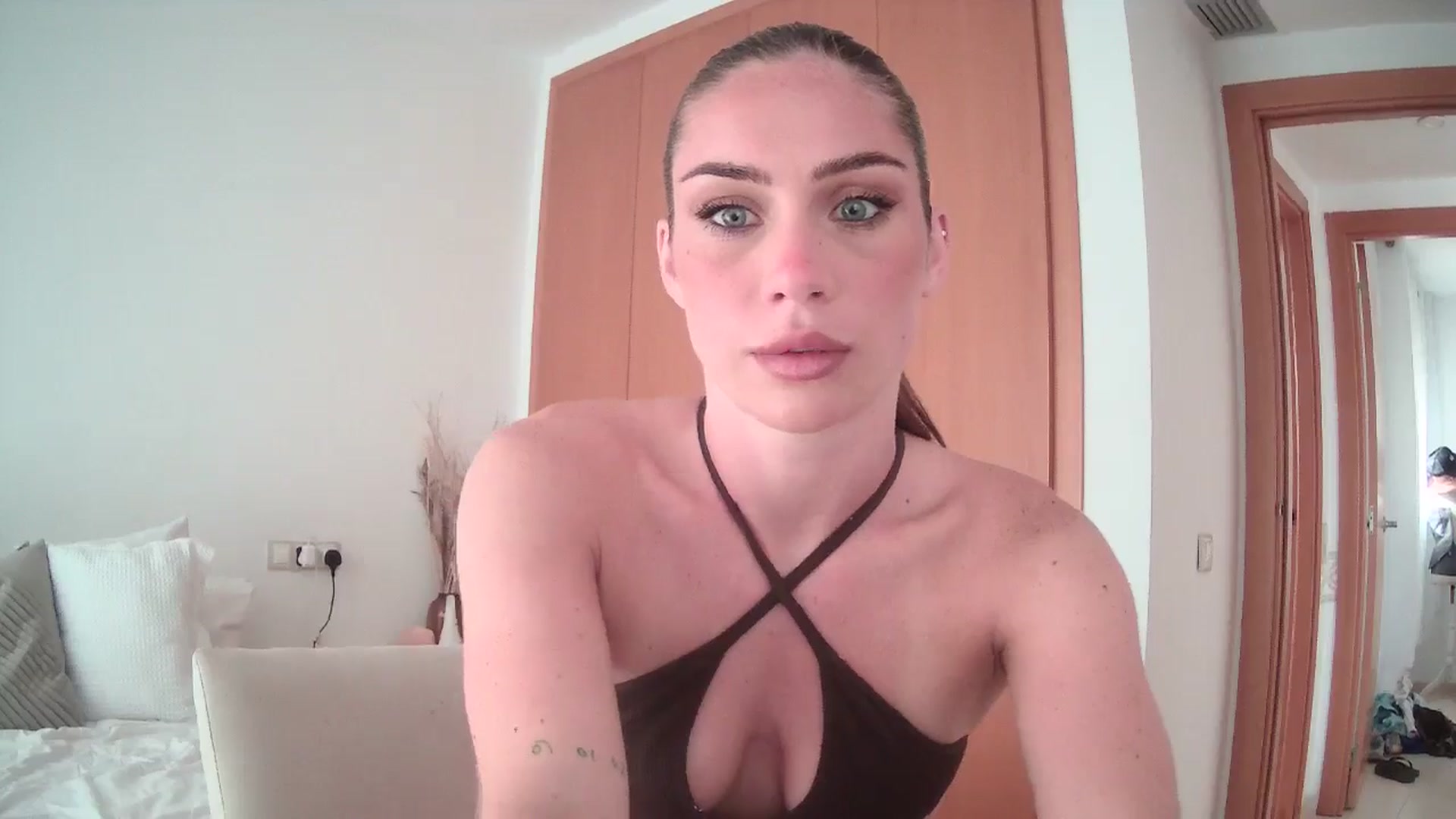 Gallery image thumbnail from English_Lola's myfreecams stream on, 06/20/2024, 08:19 image 4 of 20
