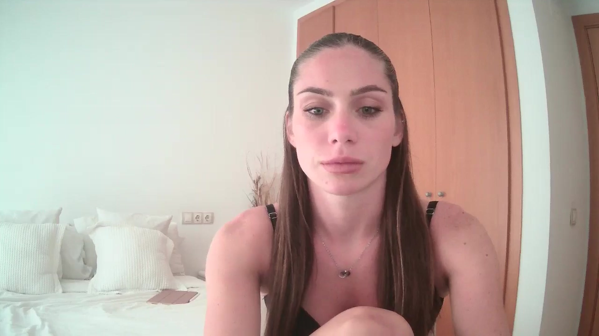 Gallery image thumbnail from English_Lola's myfreecams stream on, 08/14/2024, 12:08 image 4 of 20