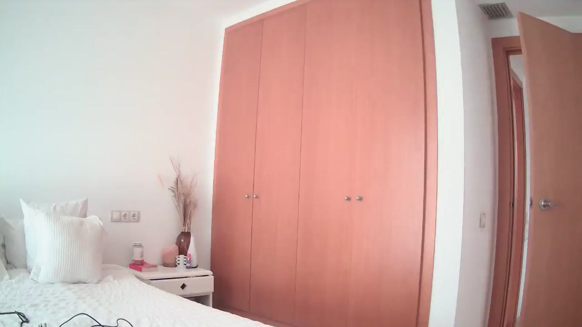 Gallery image thumbnail from English_Lola's myfreecams stream on, 09/07/2024, 10:00 image 13 of 20