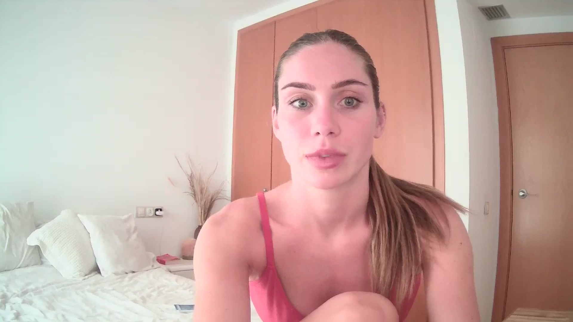 Gallery image thumbnail from English_Lola's myfreecams stream on, 09/12/2024, 11:33 image 10 of 20