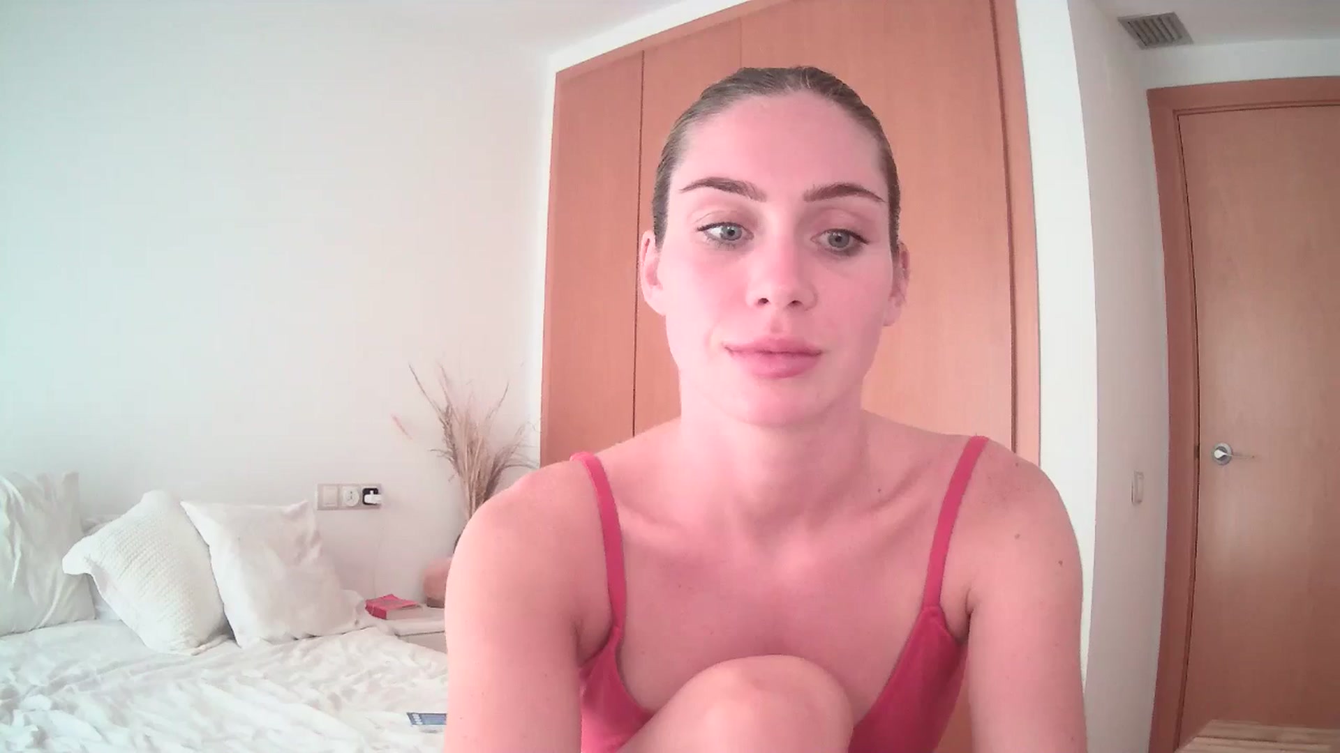 Gallery image thumbnail from English_Lola's myfreecams stream on, 09/12/2024, 11:33 image 20 of 20