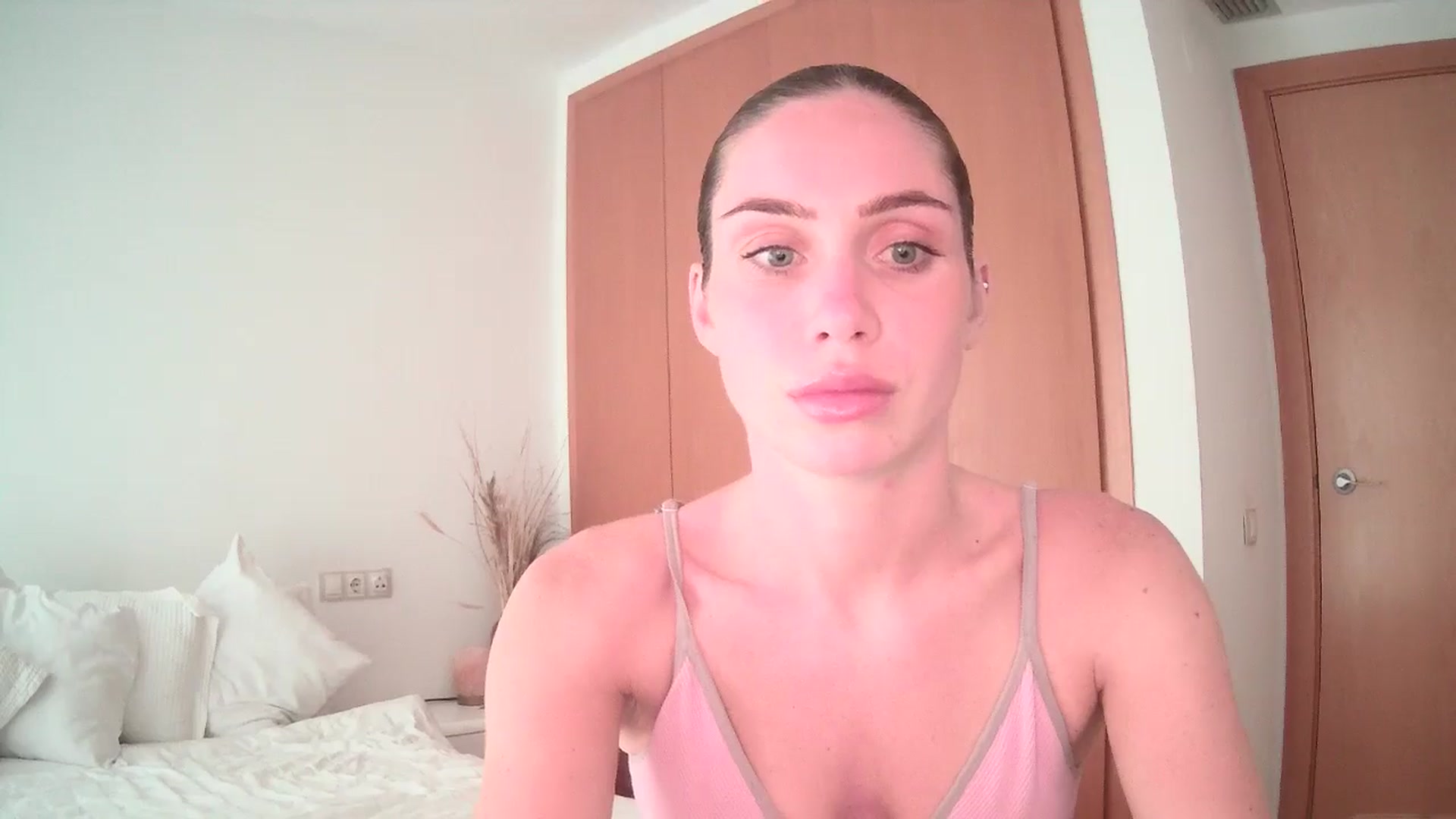 Gallery image thumbnail from English_Lola's myfreecams stream on, 09/20/2024, 15:33 image 2 of 20