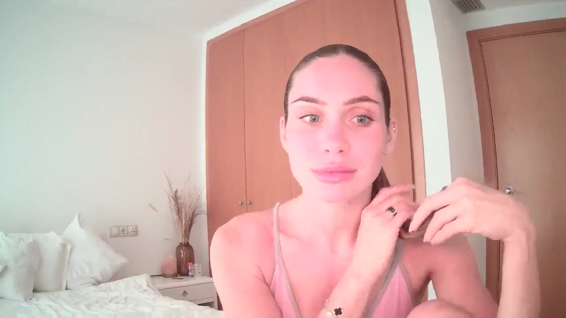 Gallery image thumbnail from English_Lola's myfreecams stream on, 09/20/2024, 16:19 image 5 of 20