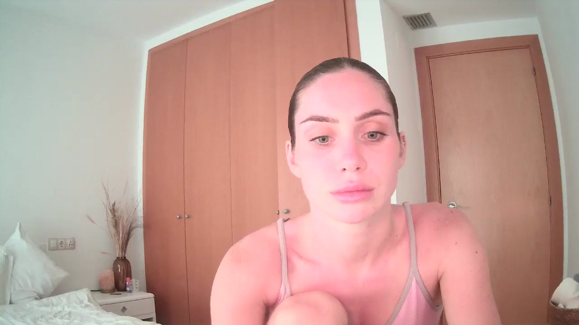 Gallery image thumbnail from English_Lola's myfreecams stream on, 09/20/2024, 16:19 image 18 of 20
