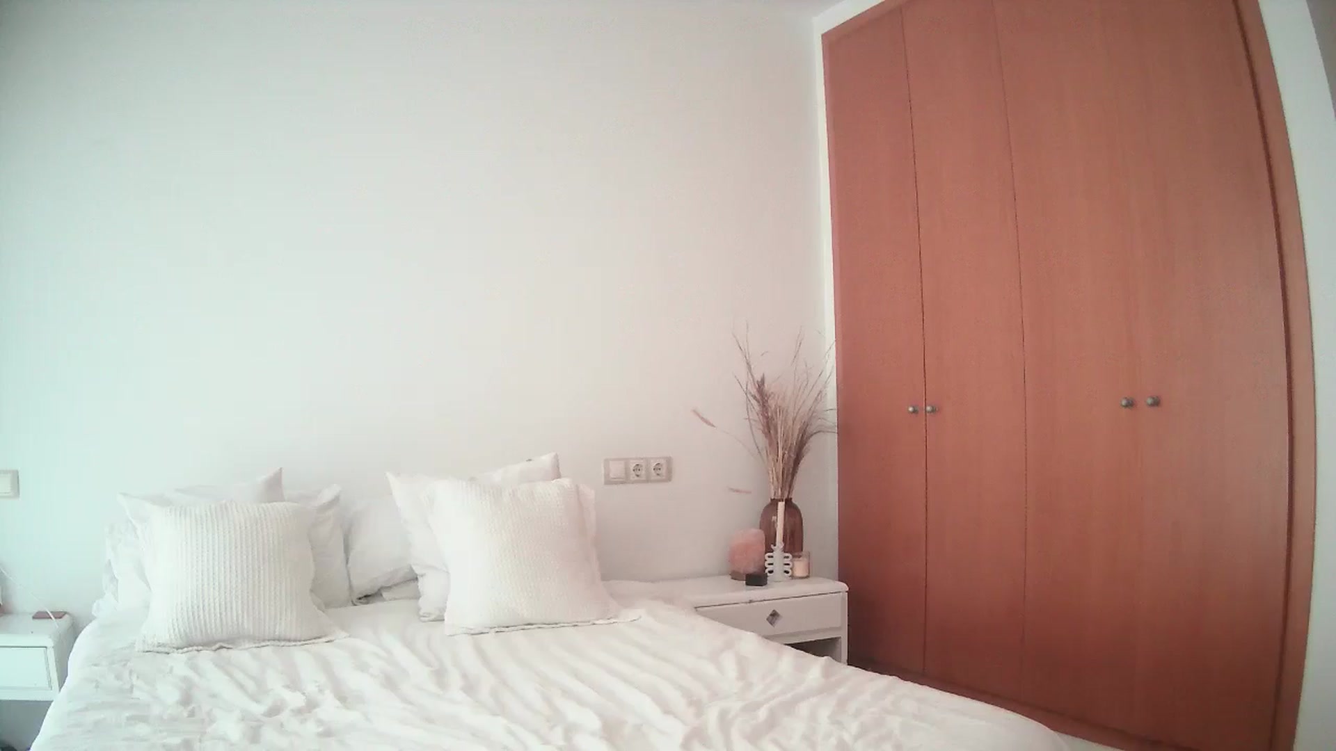 Gallery image thumbnail from English_Lola's myfreecams stream on, 09/27/2024, 14:21 image 4 of 20