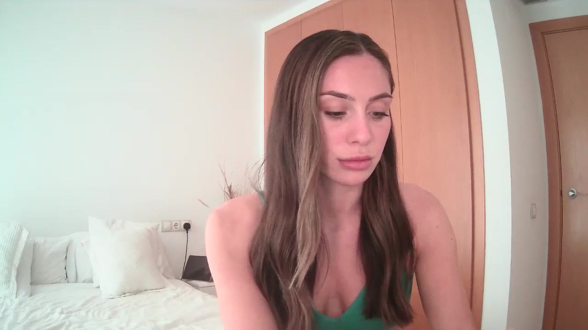 Gallery image thumbnail from English_Lola's myfreecams stream on, 09/30/2024, 08:44 image 4 of 20