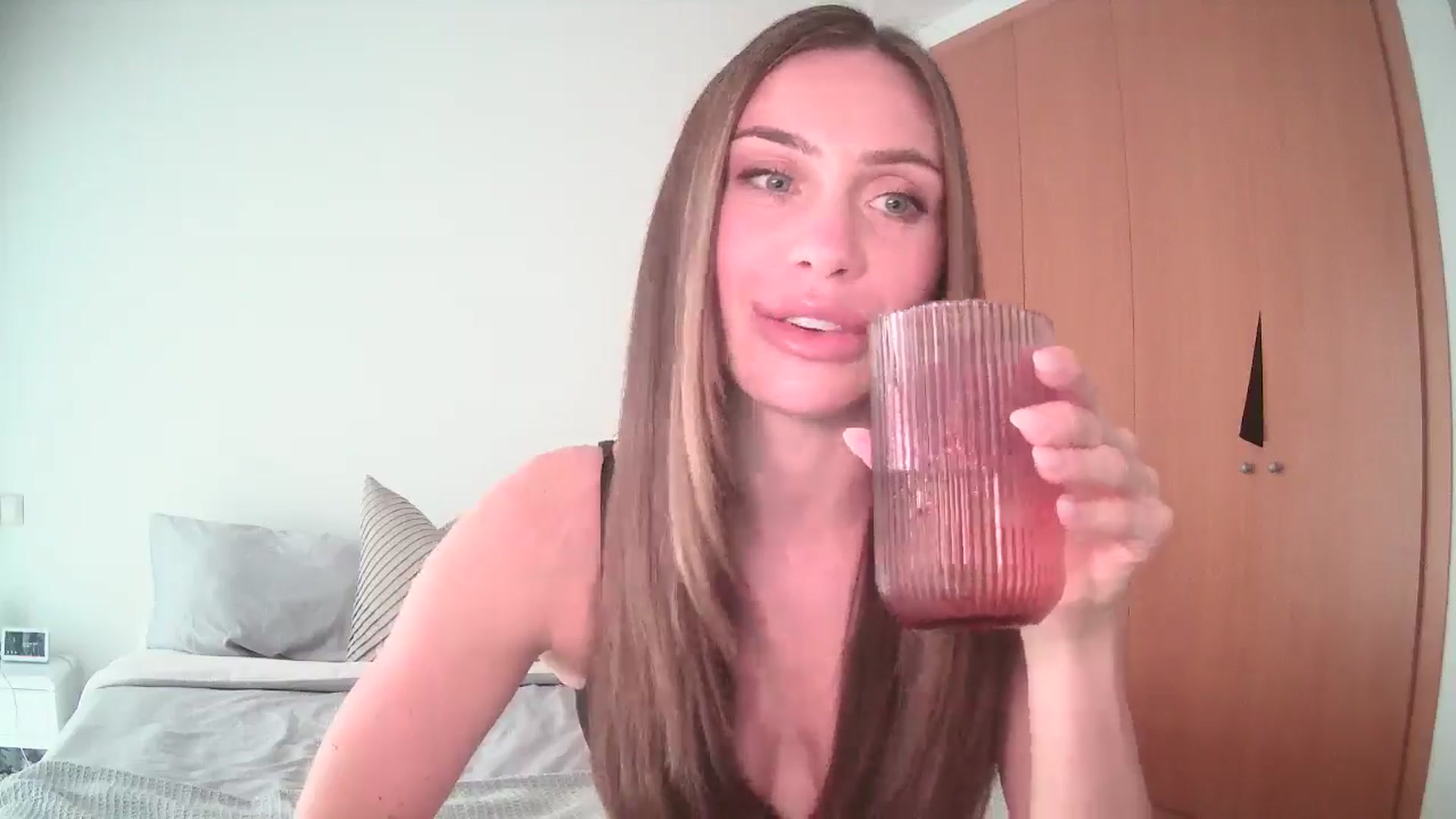 Gallery image thumbnail from English_Lola's myfreecams stream on, 10/14/2024, 07:39 image 12 of 20