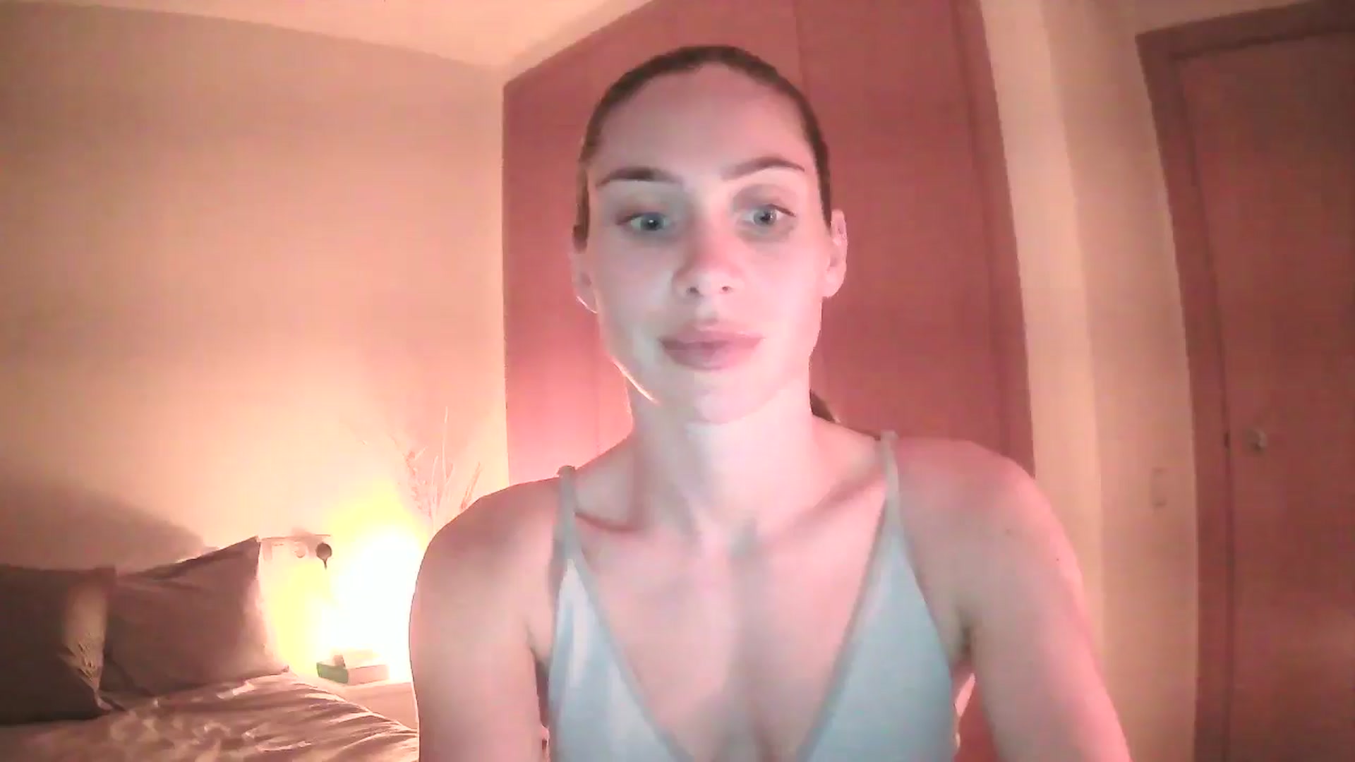 Gallery image thumbnail from English_Lola's myfreecams stream on, 10/15/2024, 18:18 image 1 of 20