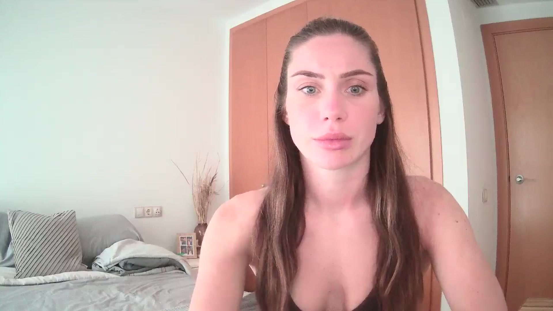 Gallery image thumbnail from English_Lola's myfreecams stream on, 10/31/2024, 08:47 image 19 of 20