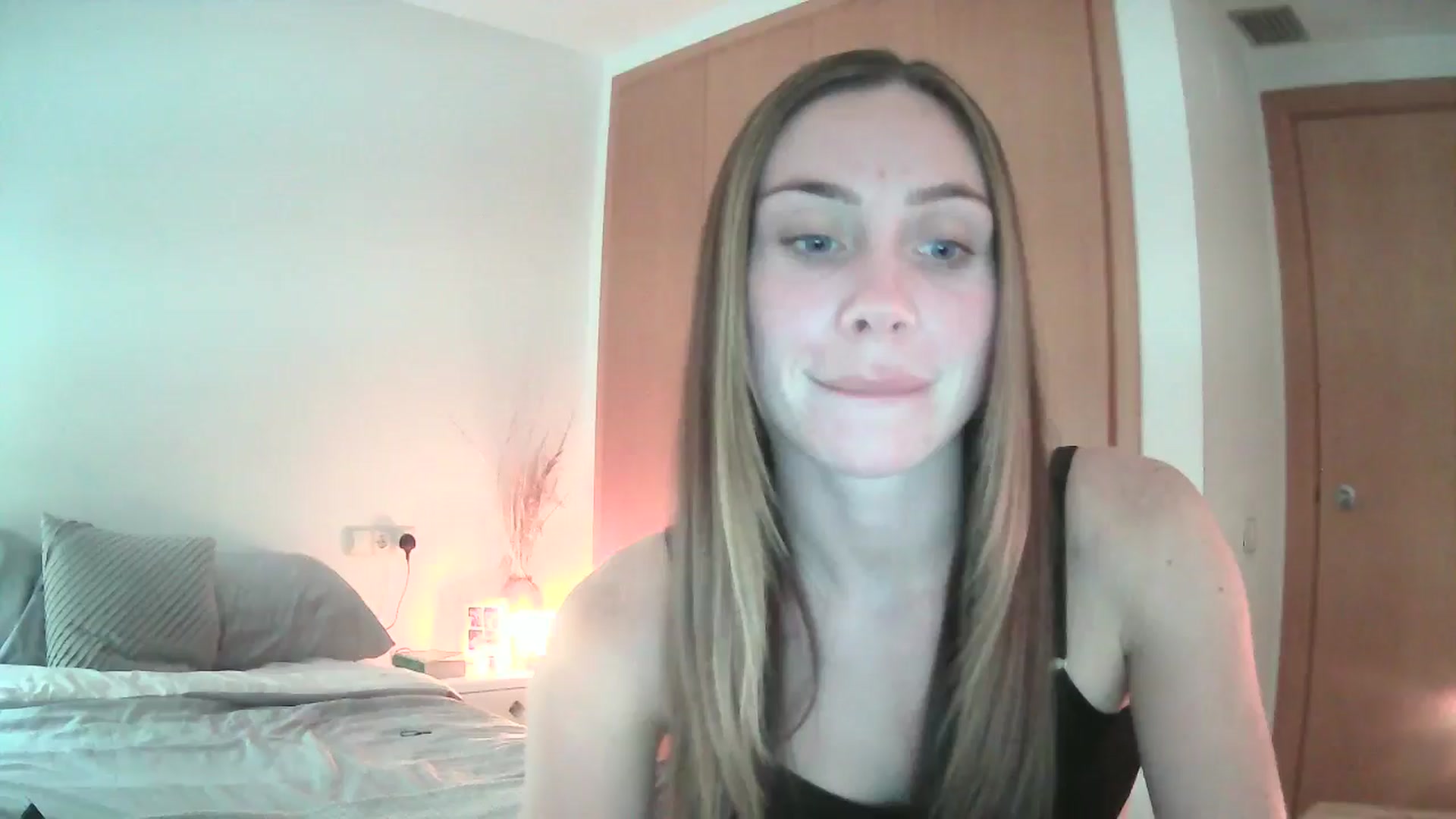 Gallery image thumbnail from English_Lola's myfreecams stream on, 10/31/2024, 18:35 image 6 of 20