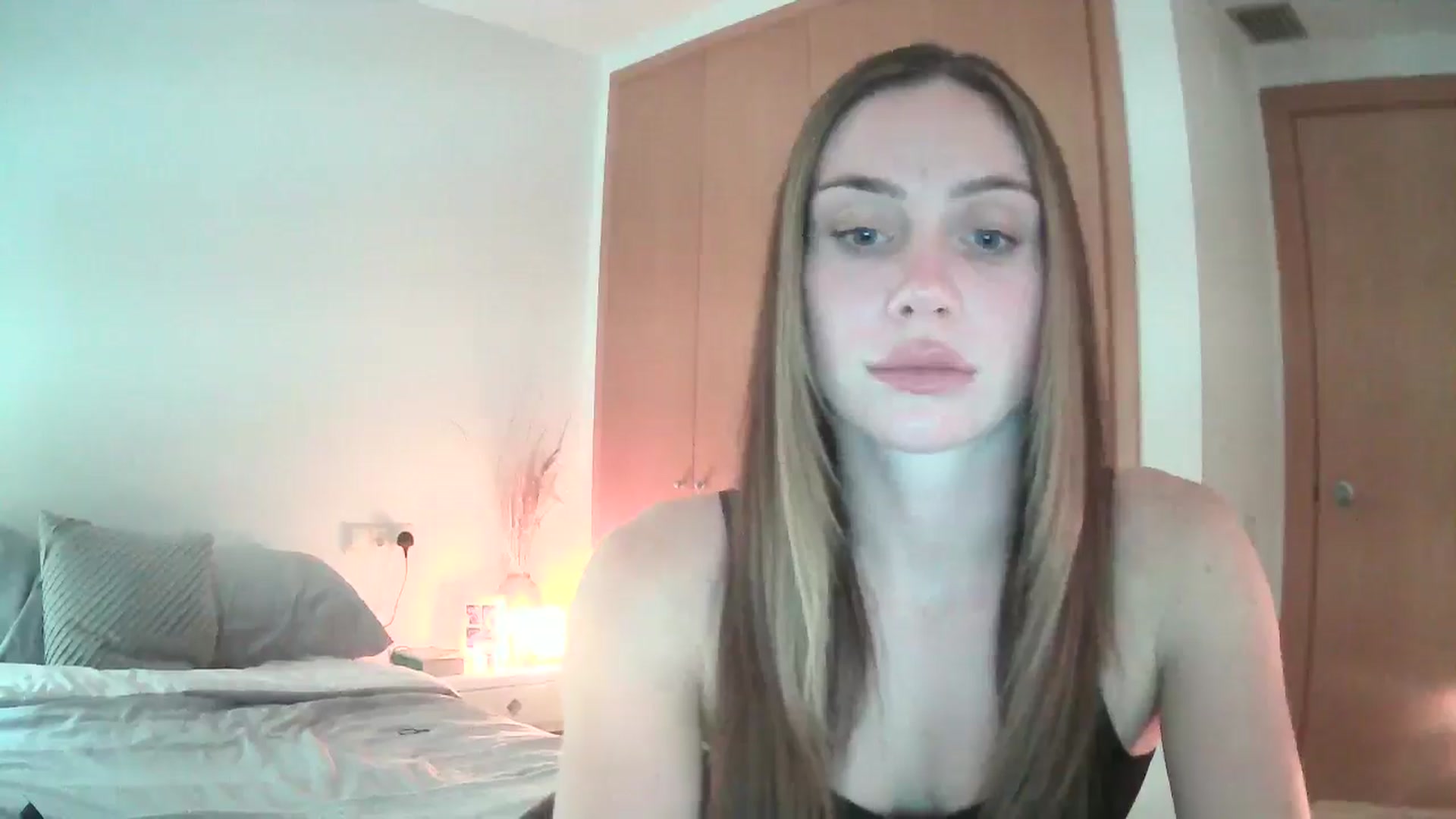 Gallery image thumbnail from English_Lola's myfreecams stream on, 10/31/2024, 18:35 image 7 of 20