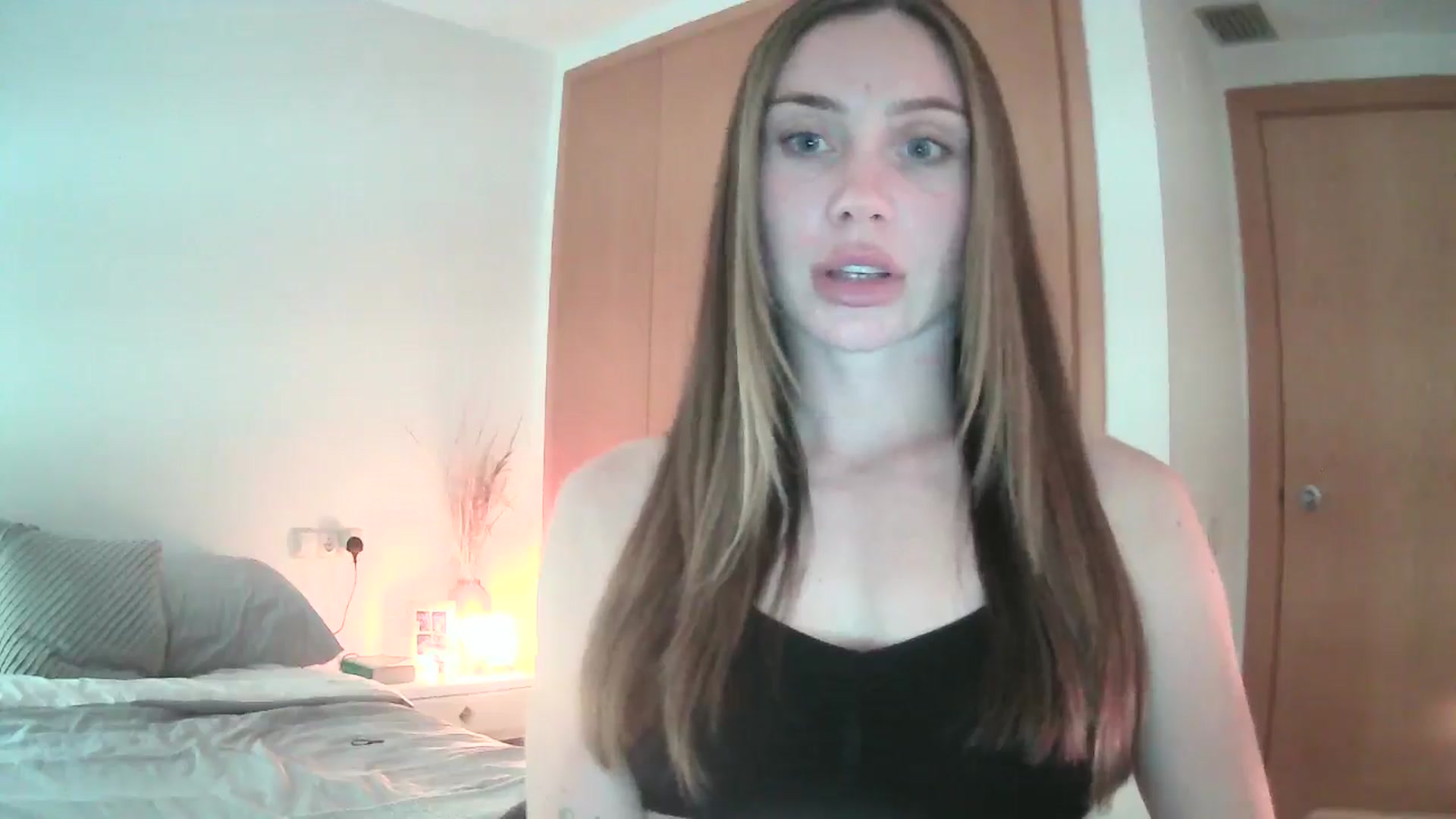 Gallery image thumbnail from English_Lola's myfreecams stream on, 10/31/2024, 18:35 image 15 of 20