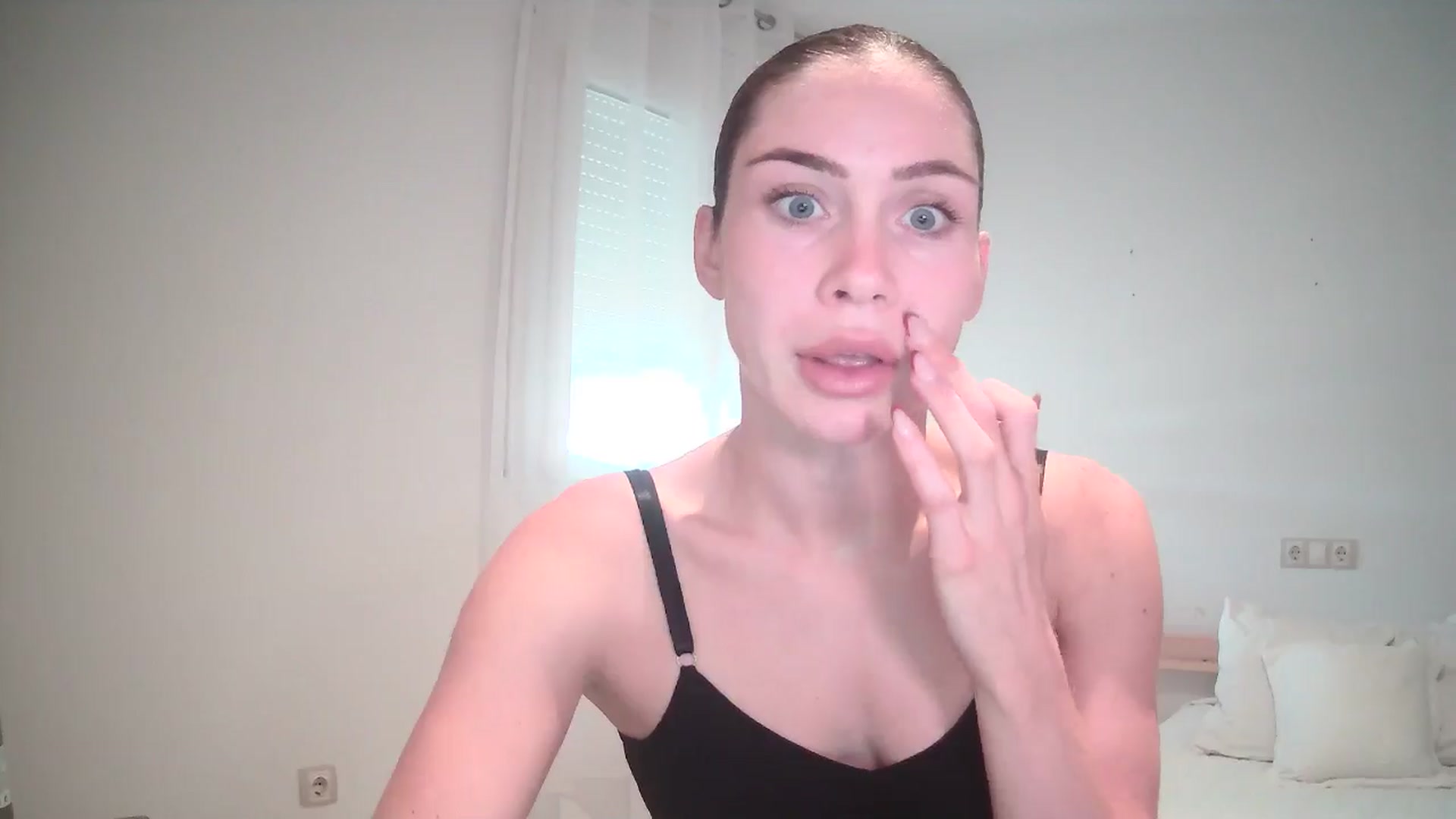 Gallery image thumbnail from English_Lola's myfreecams stream on, 11/07/2024, 09:43 image 7 of 20