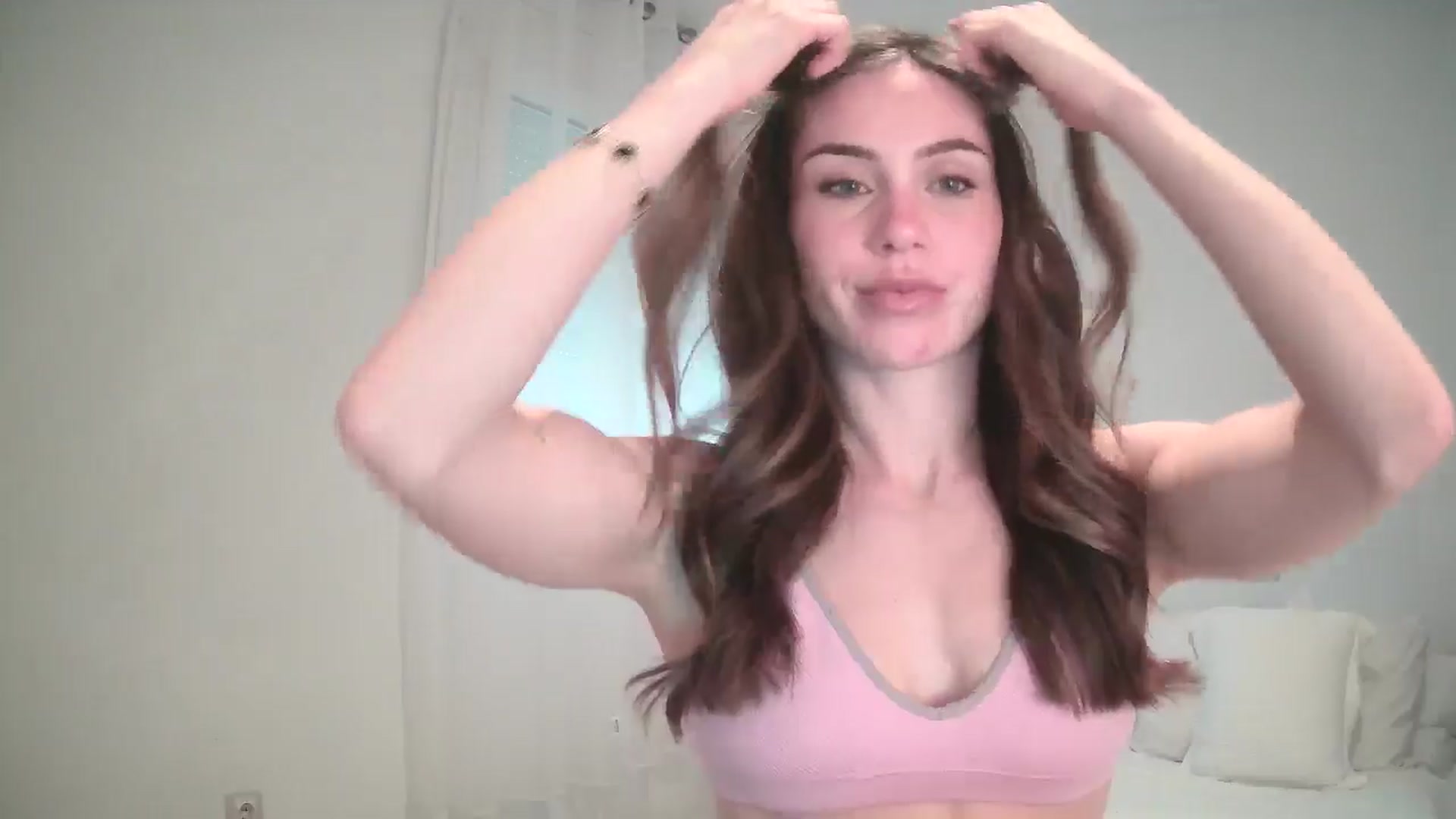 Gallery image thumbnail from English_Lola's myfreecams stream on, 11/10/2024, 09:36 image 9 of 20