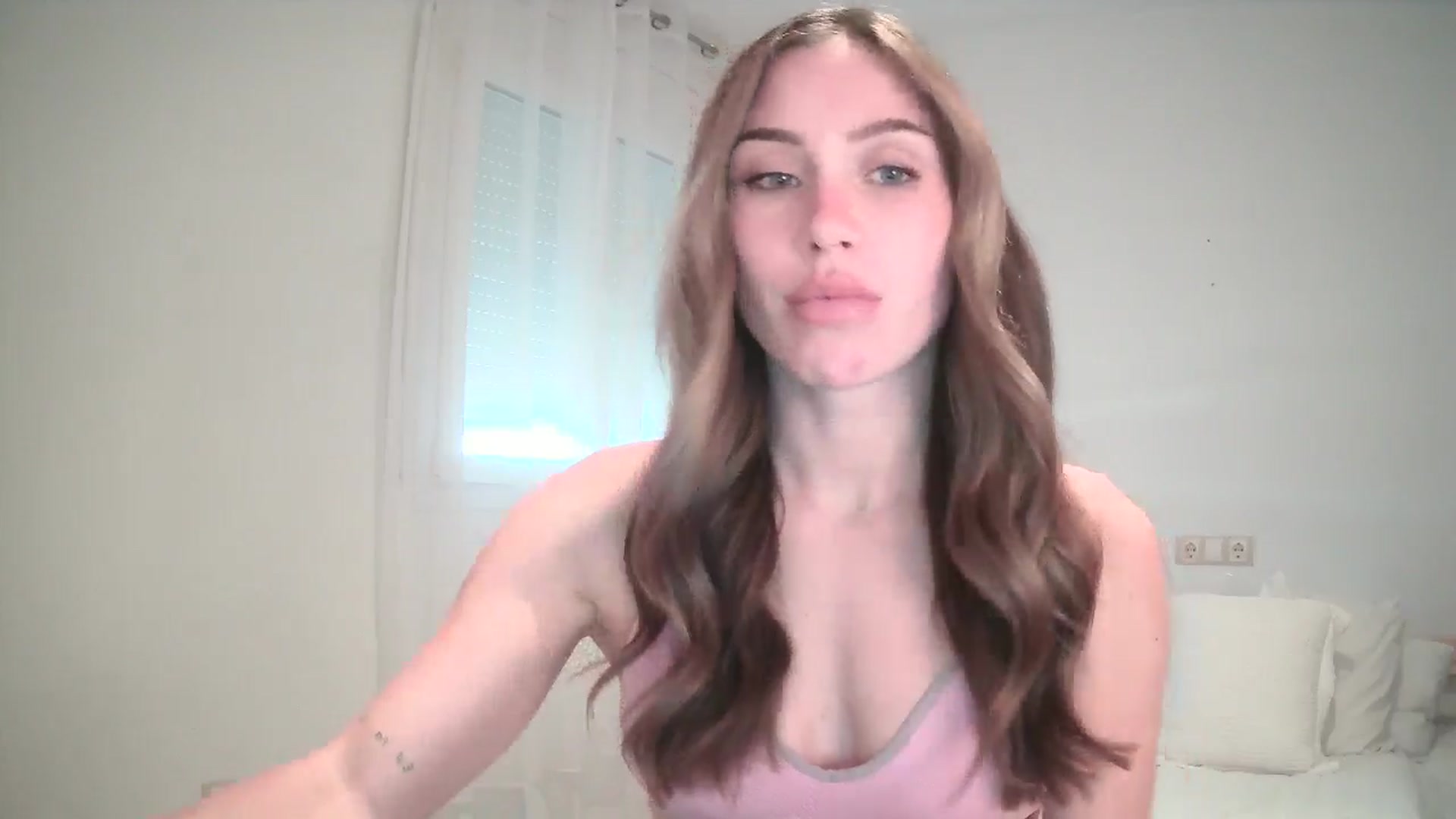 Gallery image thumbnail from English_Lola's myfreecams stream on, 11/10/2024, 10:30 image 13 of 20