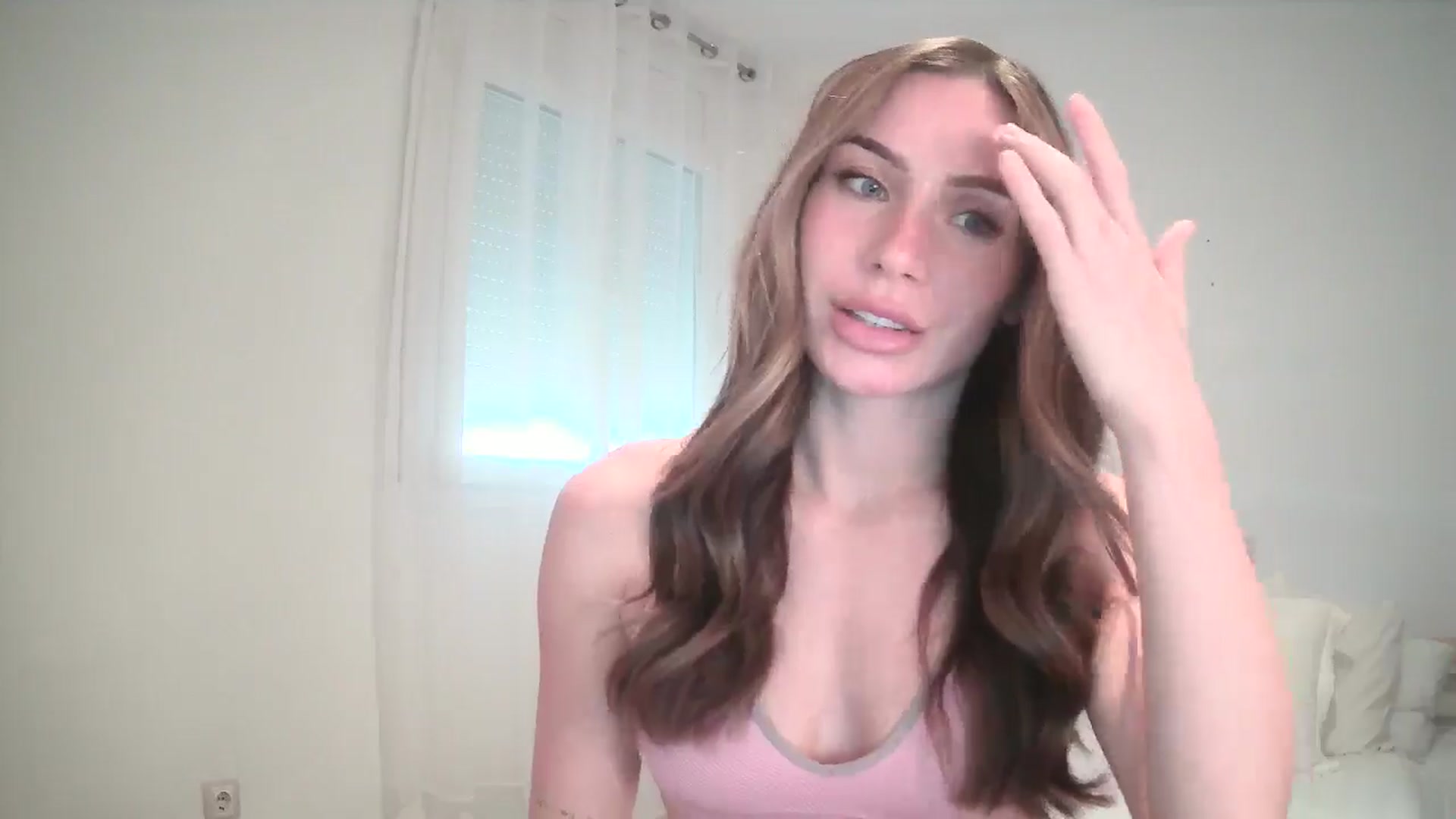 Gallery image thumbnail from English_Lola's myfreecams stream on, 11/10/2024, 10:30 image 6 of 20