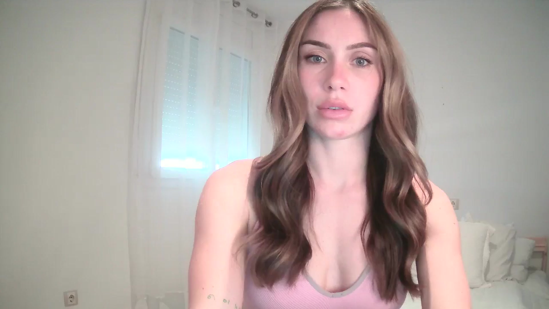 Gallery image thumbnail from English_Lola's myfreecams stream on, 11/10/2024, 10:59 image 17 of 20