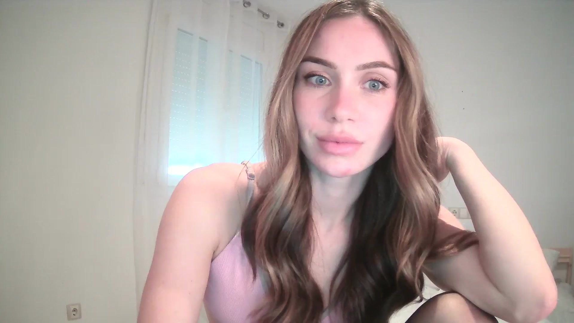 Gallery image thumbnail from English_Lola's myfreecams stream on, 11/10/2024, 10:59 image 13 of 20