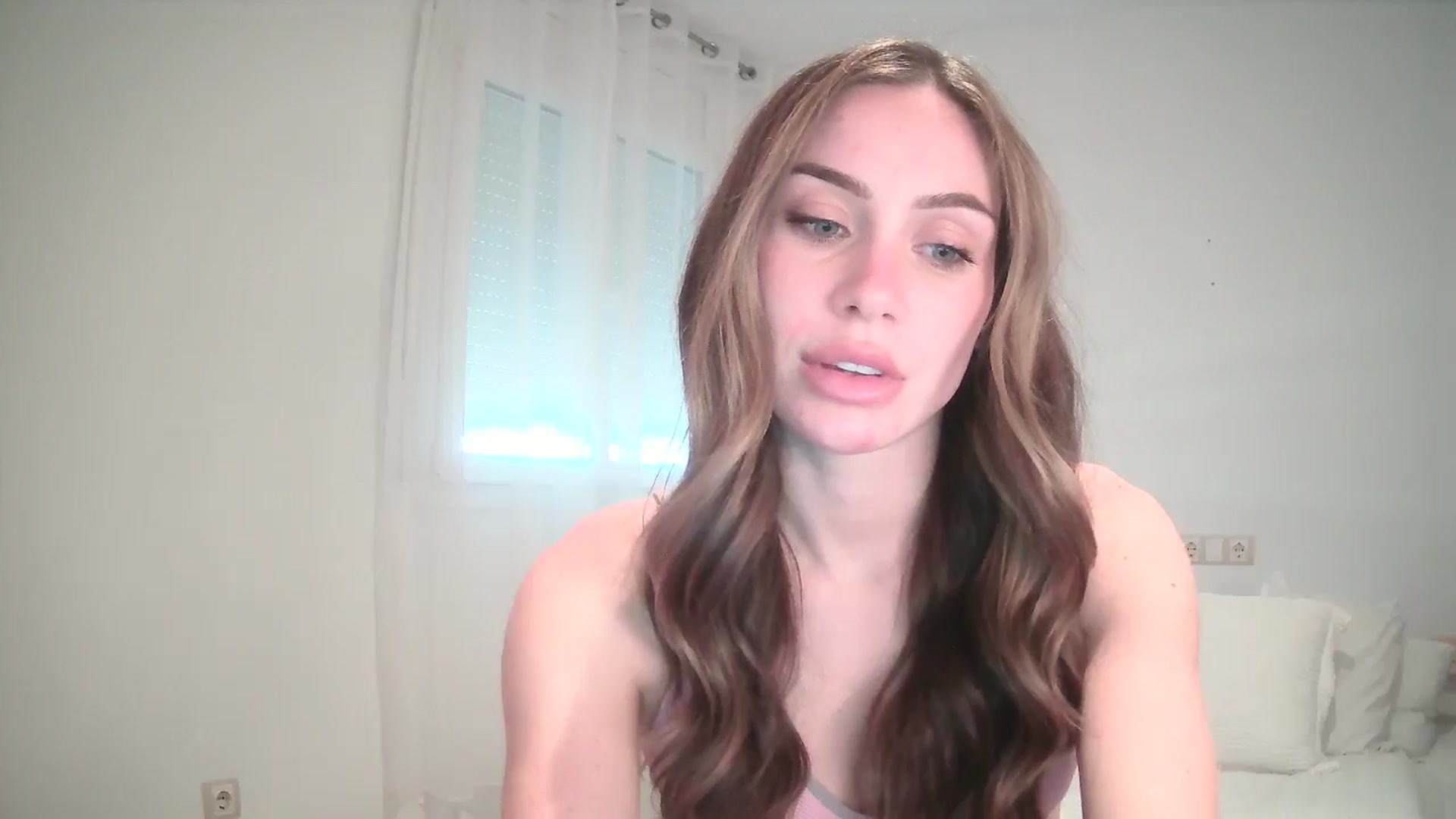 Gallery image thumbnail from English_Lola's myfreecams stream on, 11/10/2024, 10:59 image 11 of 20
