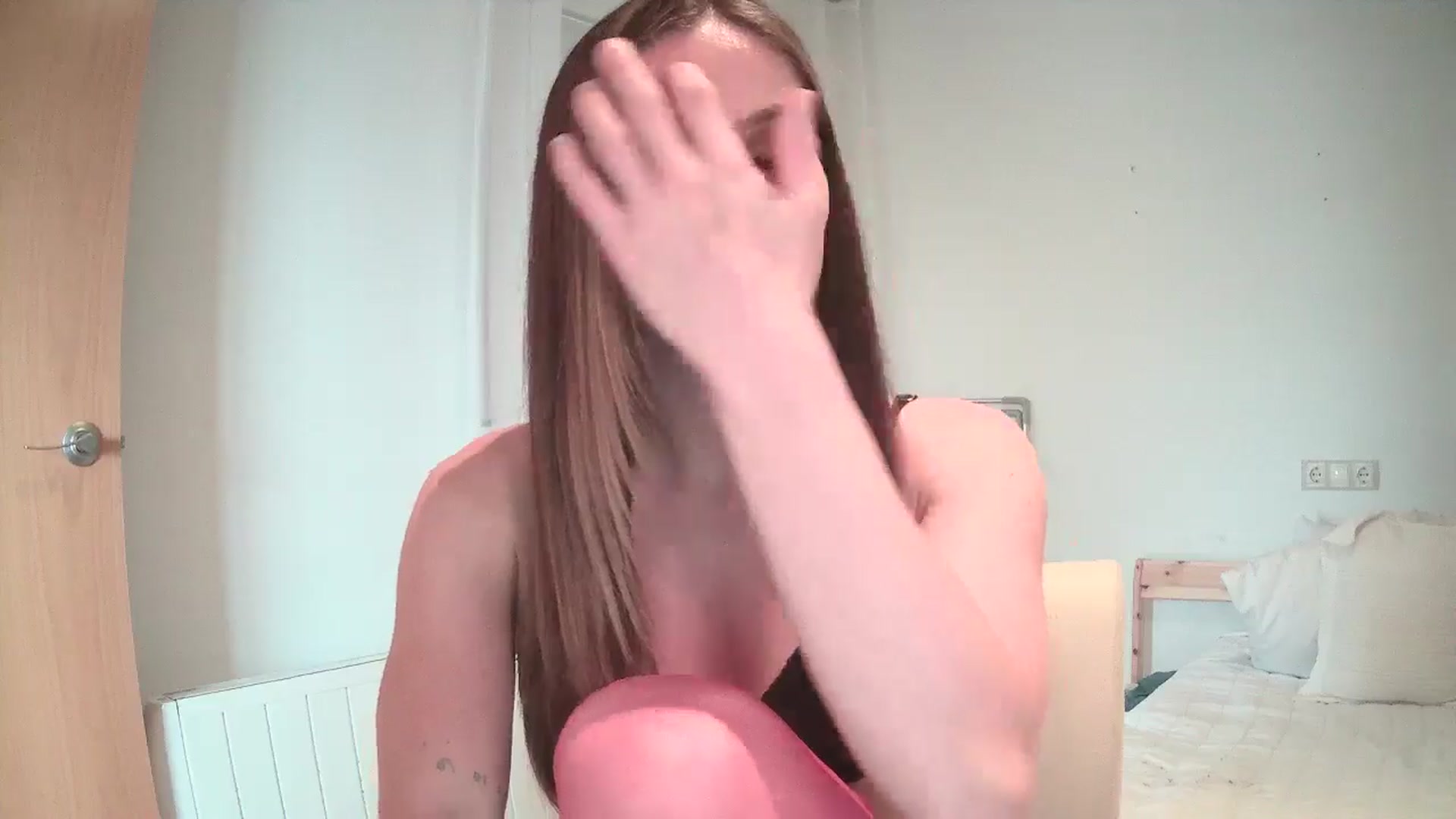 Gallery image thumbnail from English_Lola's myfreecams stream on, 11/12/2024, 14:37 image 8 of 20