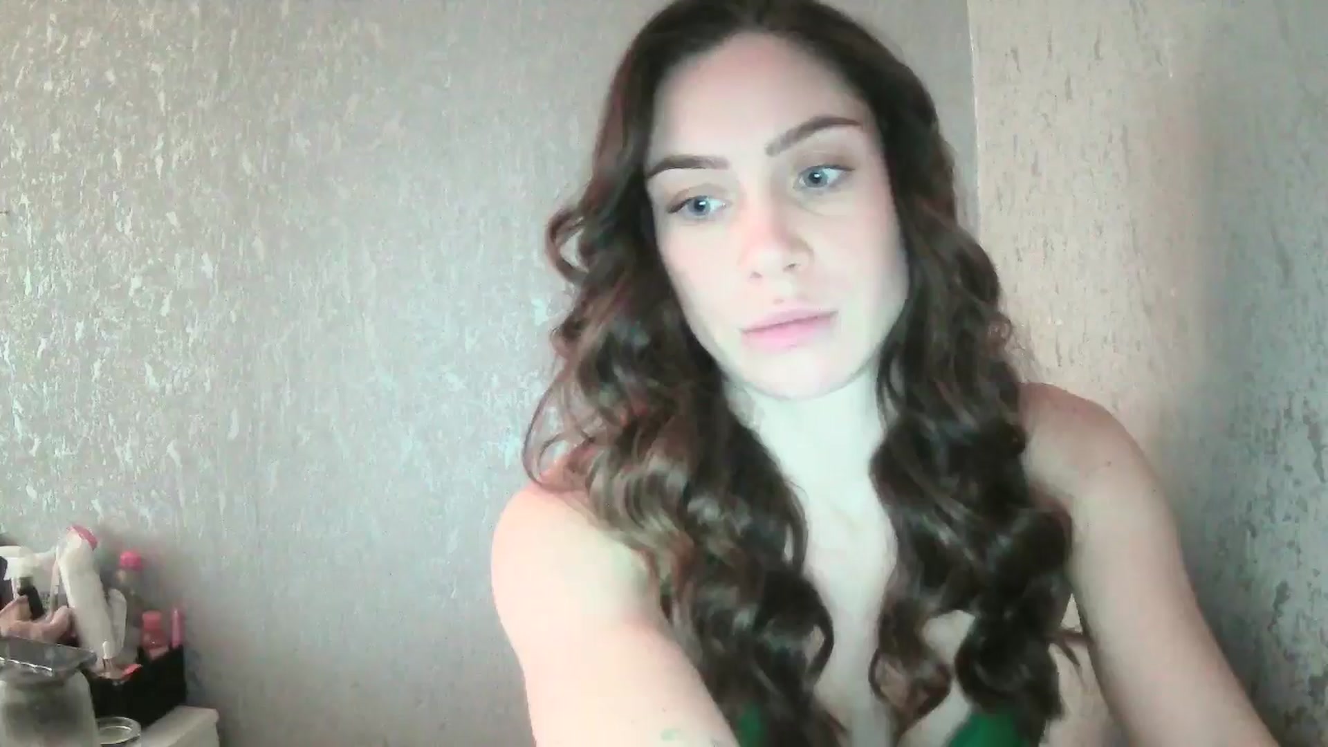 Gallery image thumbnail from English_Lola's myfreecams stream on, 12/01/2024, 11:23 image 1 of 20