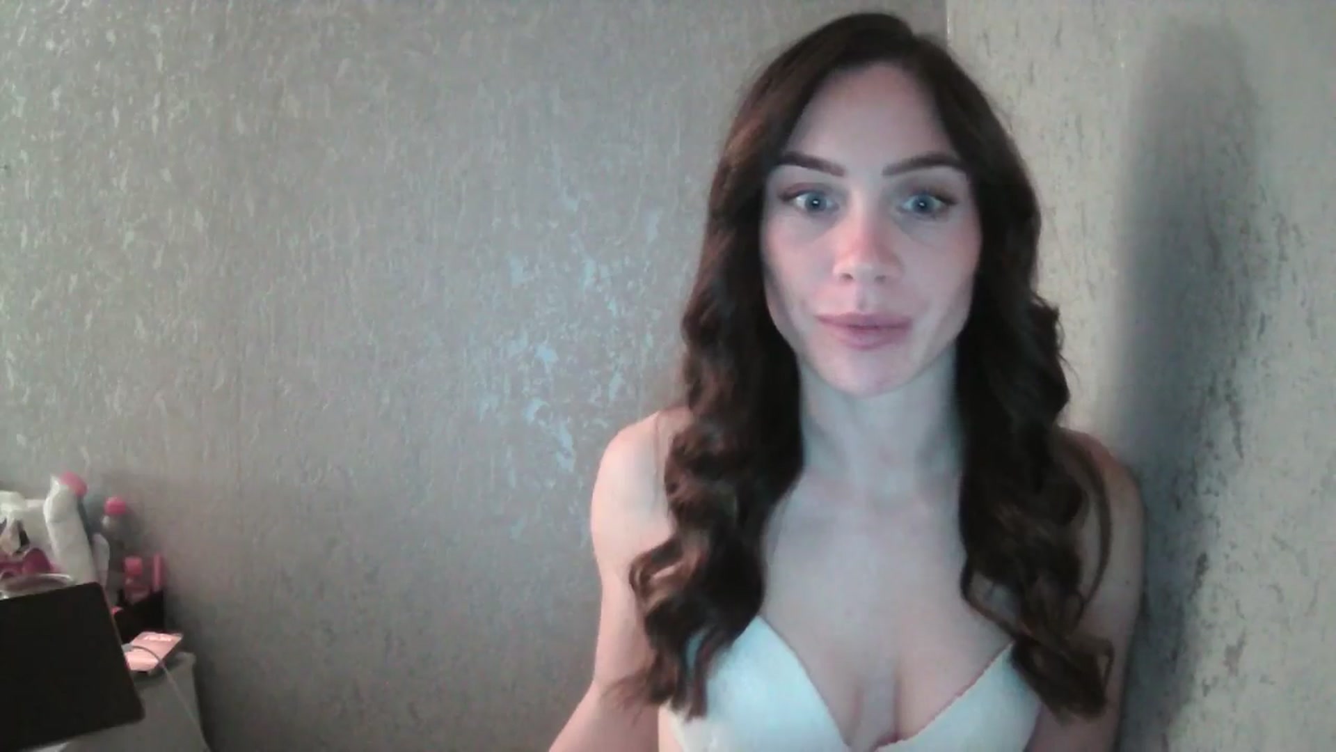 Gallery image thumbnail from English_Lola's myfreecams stream on, 12/04/2024, 19:48 image 16 of 20