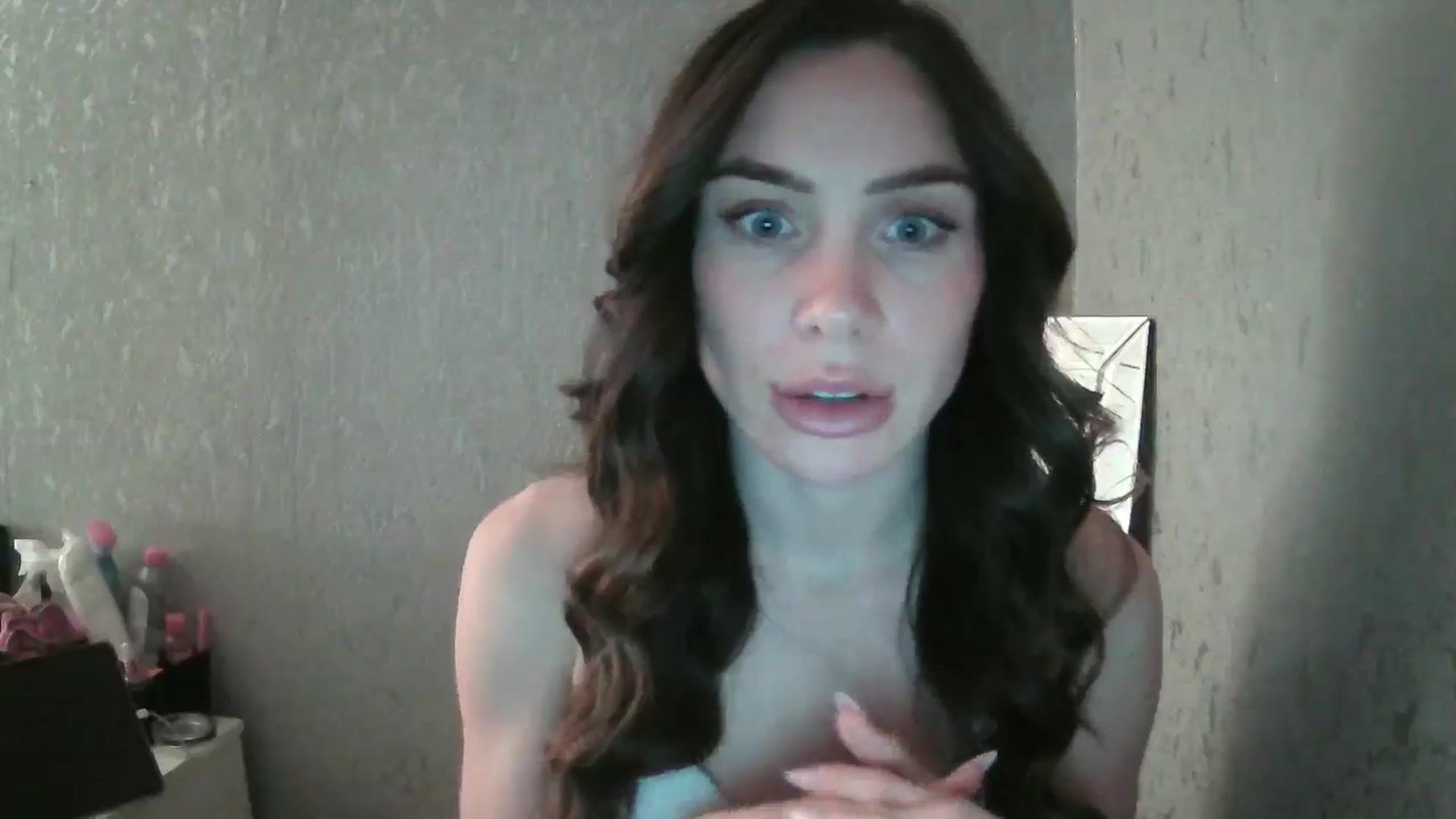 Gallery image thumbnail from English_Lola's myfreecams stream on, 12/04/2024, 21:06 image 13 of 20