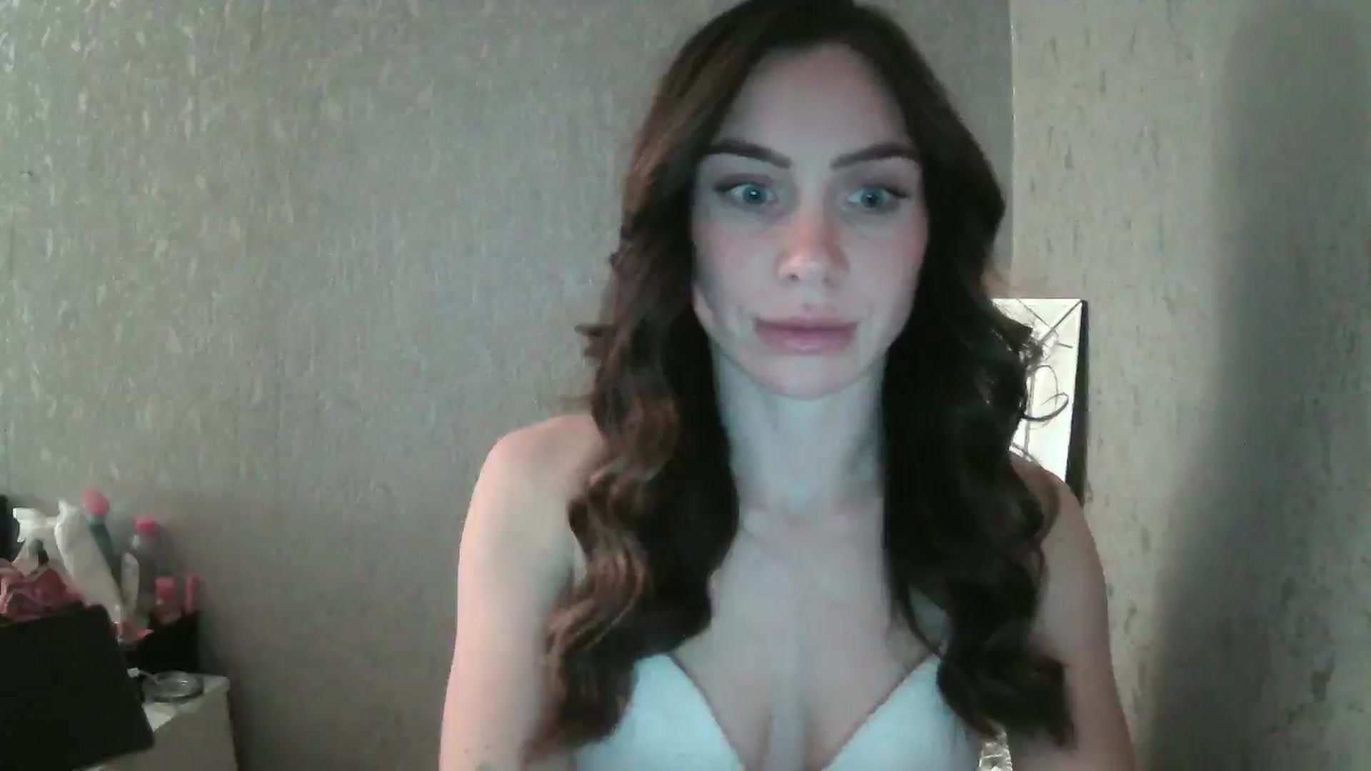 Gallery image thumbnail from English_Lola's myfreecams stream on, 12/04/2024, 21:06 image 14 of 20