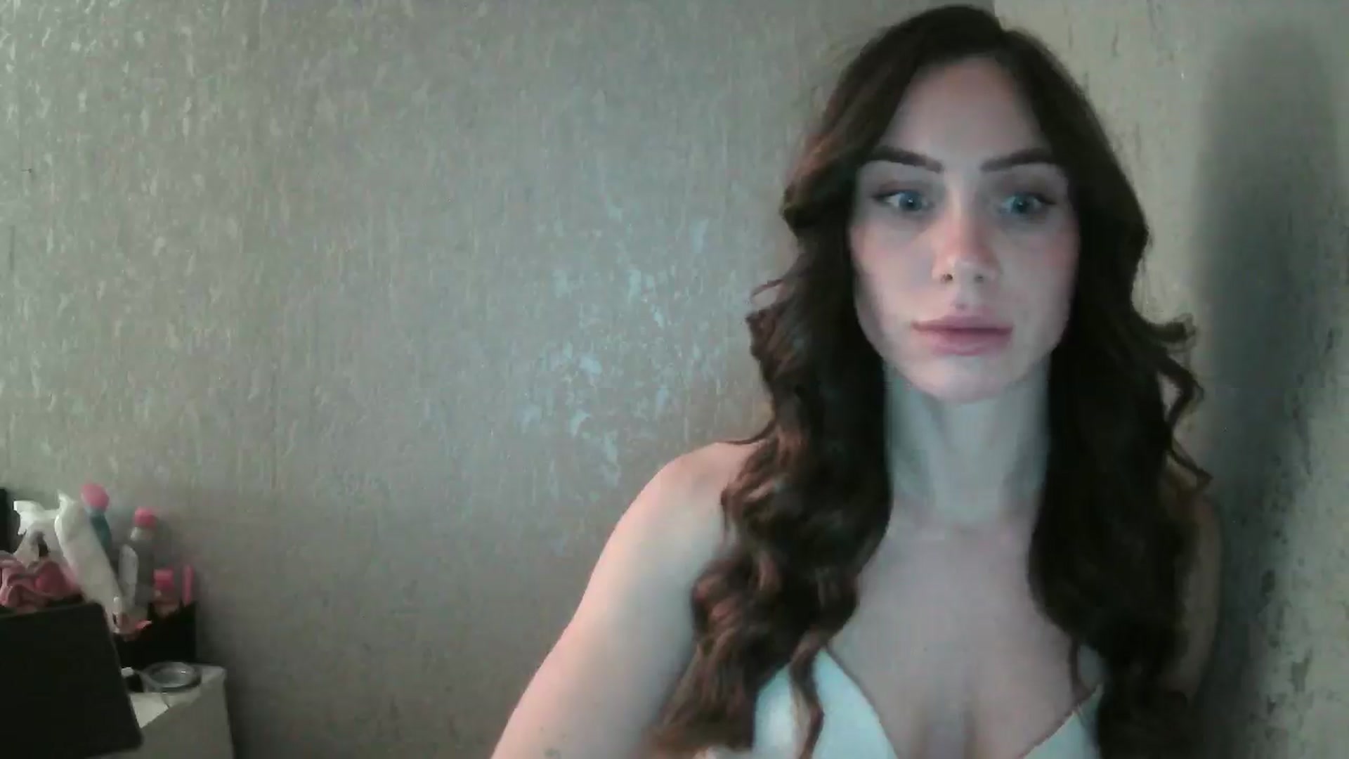 Gallery image thumbnail from English_Lola's myfreecams stream on, 12/04/2024, 22:04 image 8 of 20