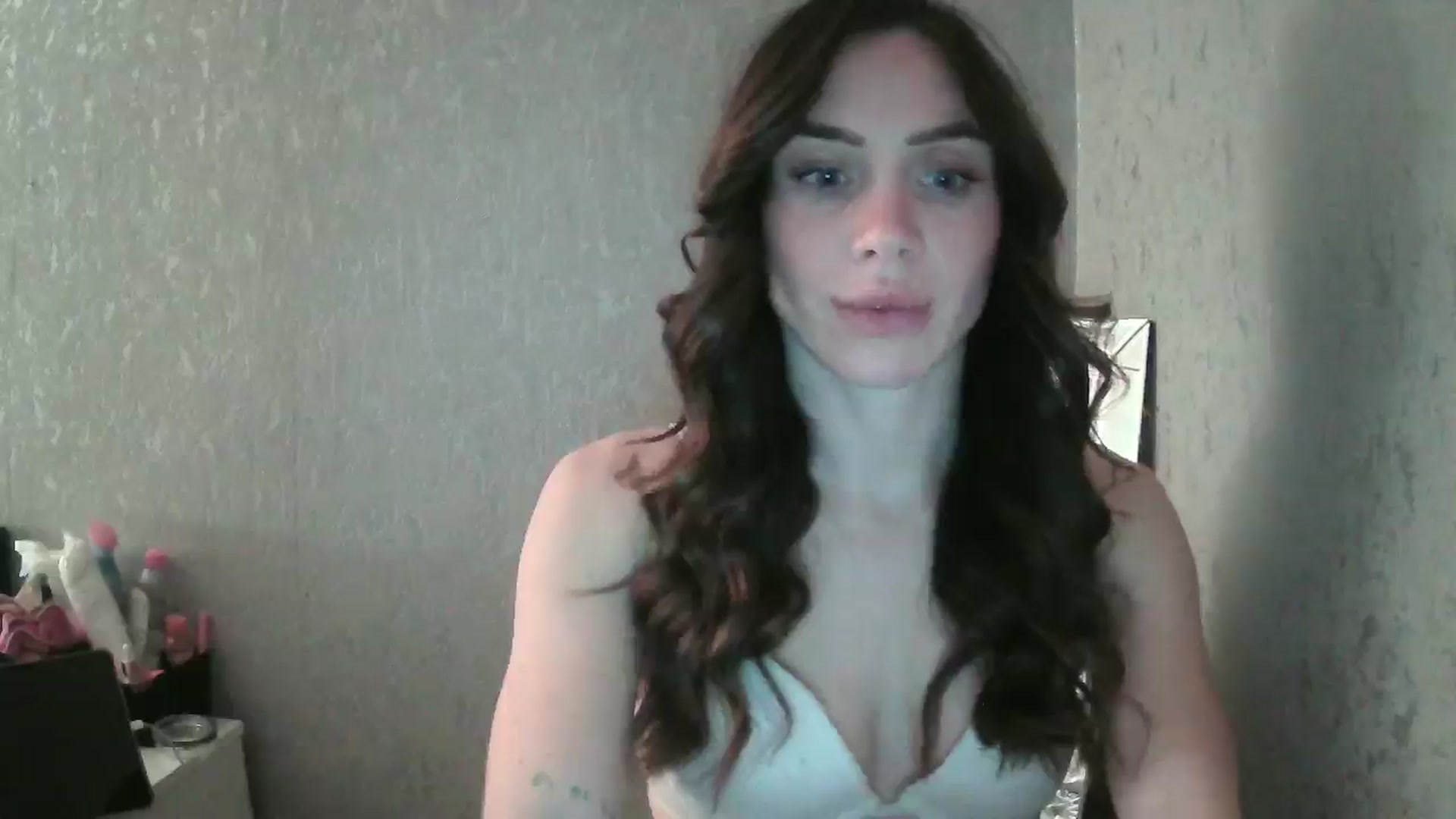 Gallery image thumbnail from English_Lola's myfreecams stream on, 12/04/2024, 22:04 image 7 of 20