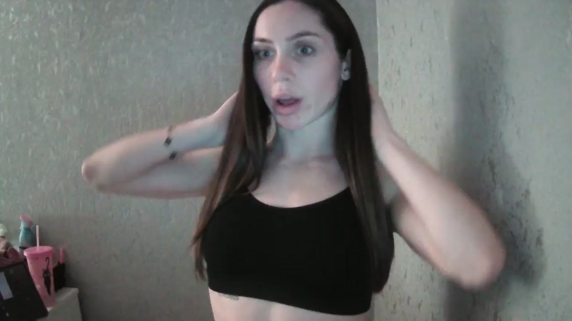 Gallery image thumbnail from English_Lola's myfreecams stream on, 12/08/2024, 21:19 image 2 of 20