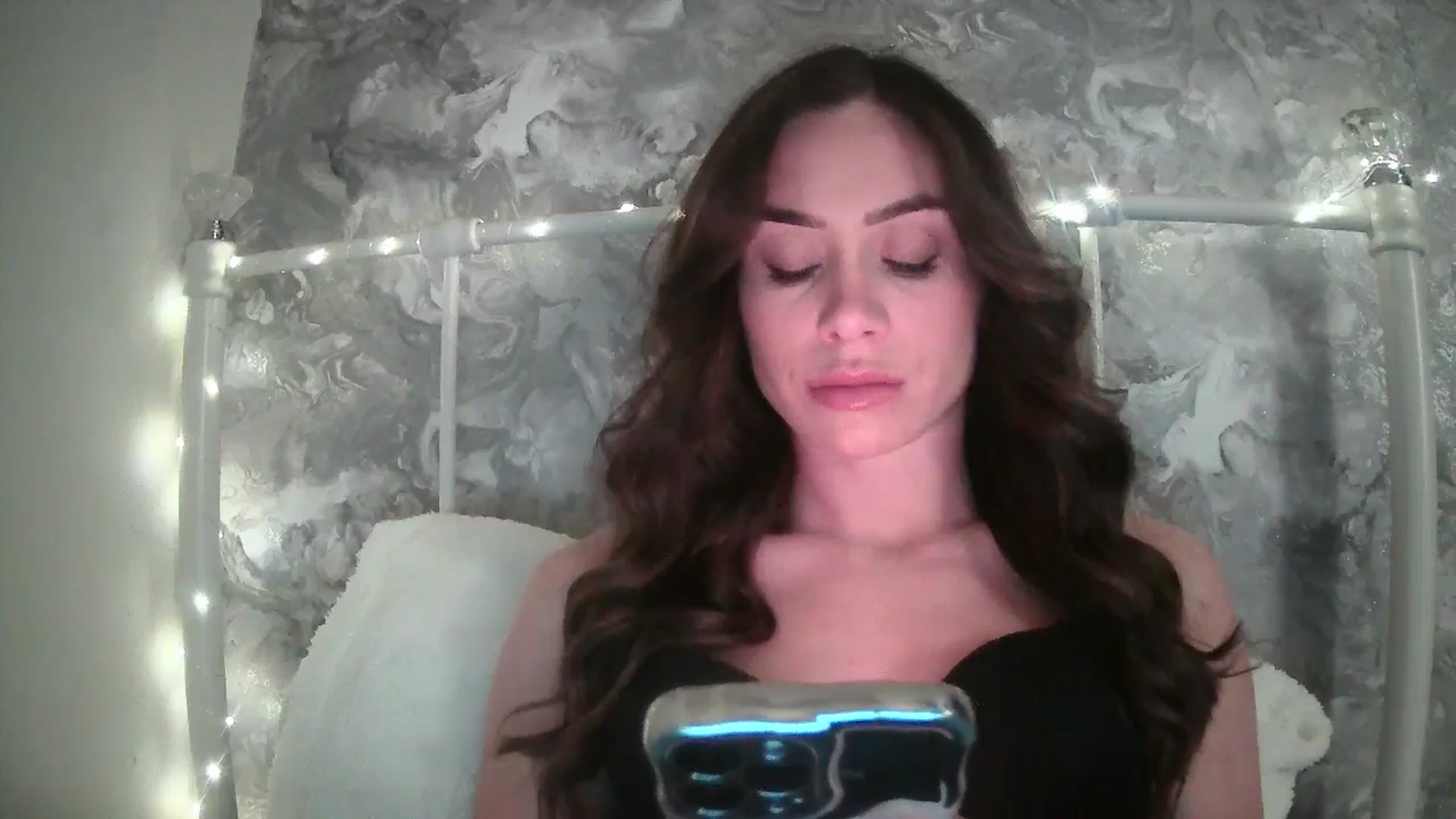 Gallery image thumbnail from English_Lola's myfreecams stream on, 12/14/2024, 20:55 image 6 of 20