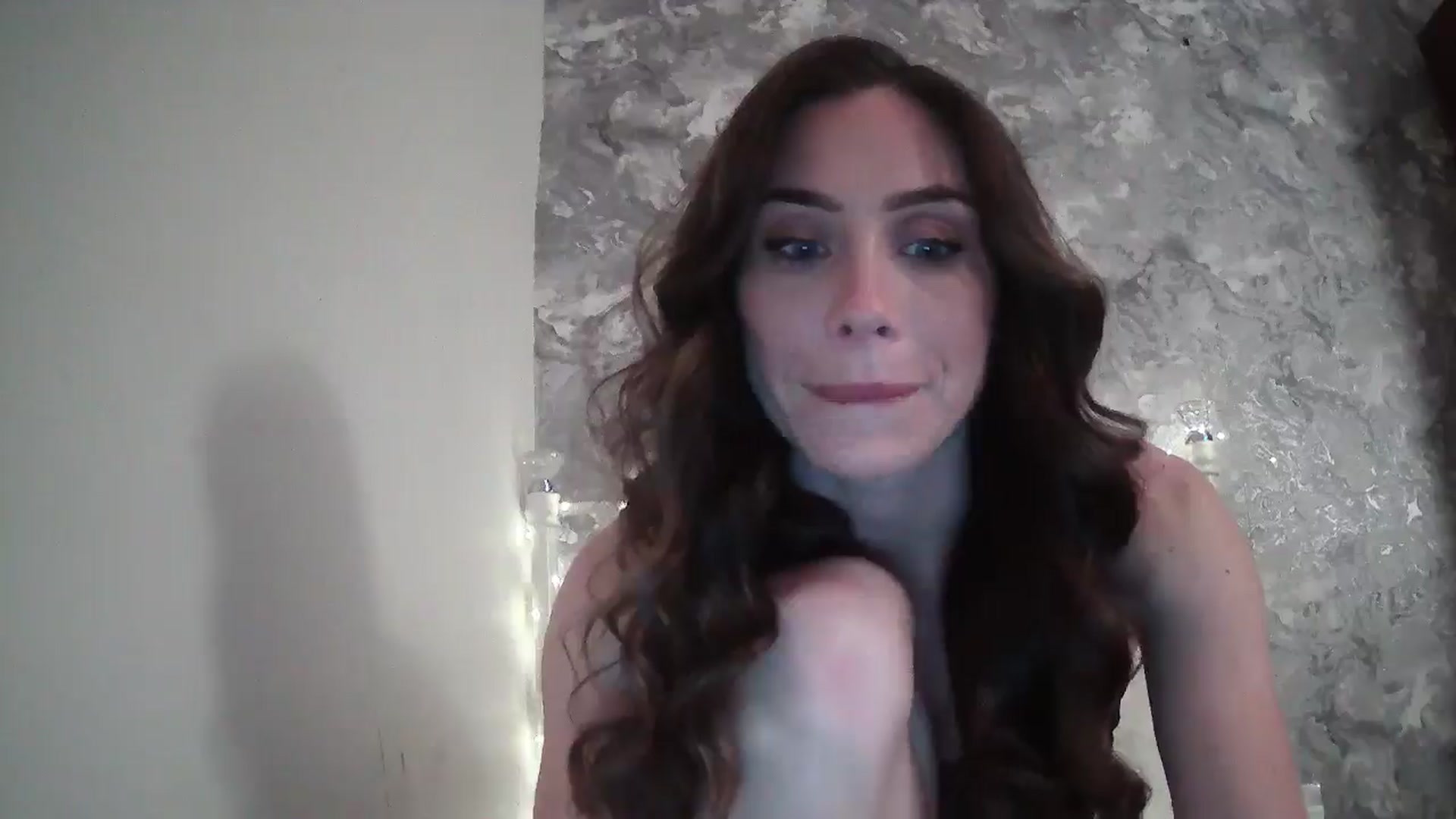Gallery image thumbnail from English_Lola's myfreecams stream on, 12/14/2024, 21:21 image 19 of 20