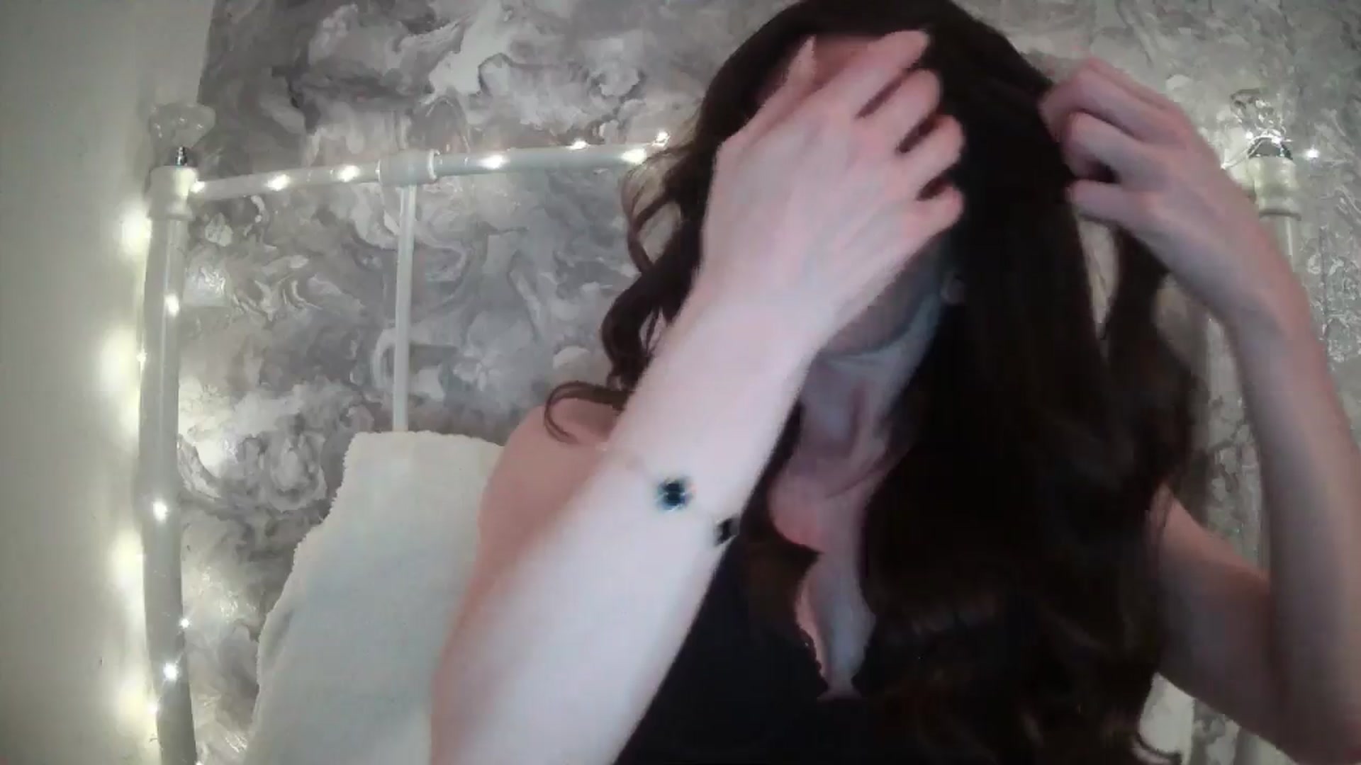 Gallery image thumbnail from English_Lola's myfreecams stream on, 12/14/2024, 22:15 image 18 of 20