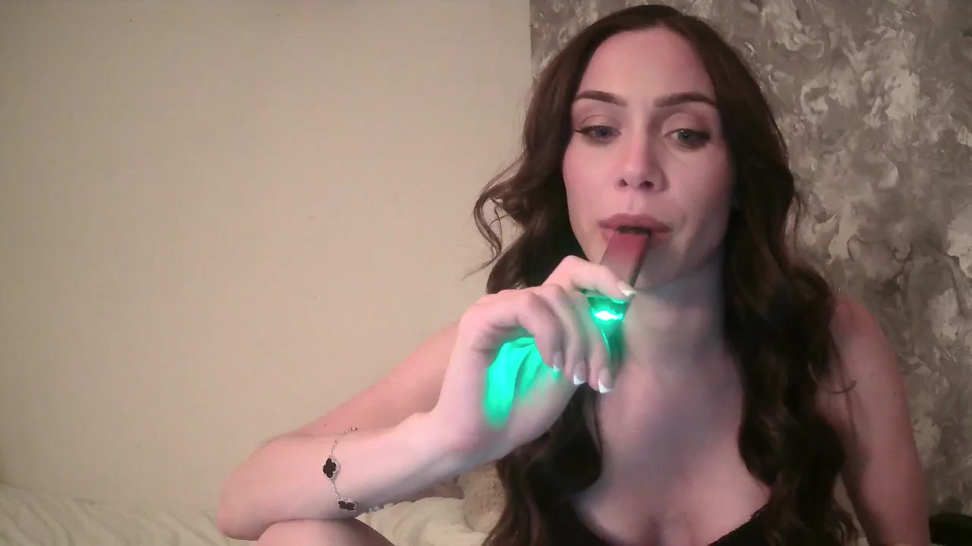 Gallery image thumbnail from English_Lola's myfreecams stream on, 12/21/2024, 20:51 image 10 of 20