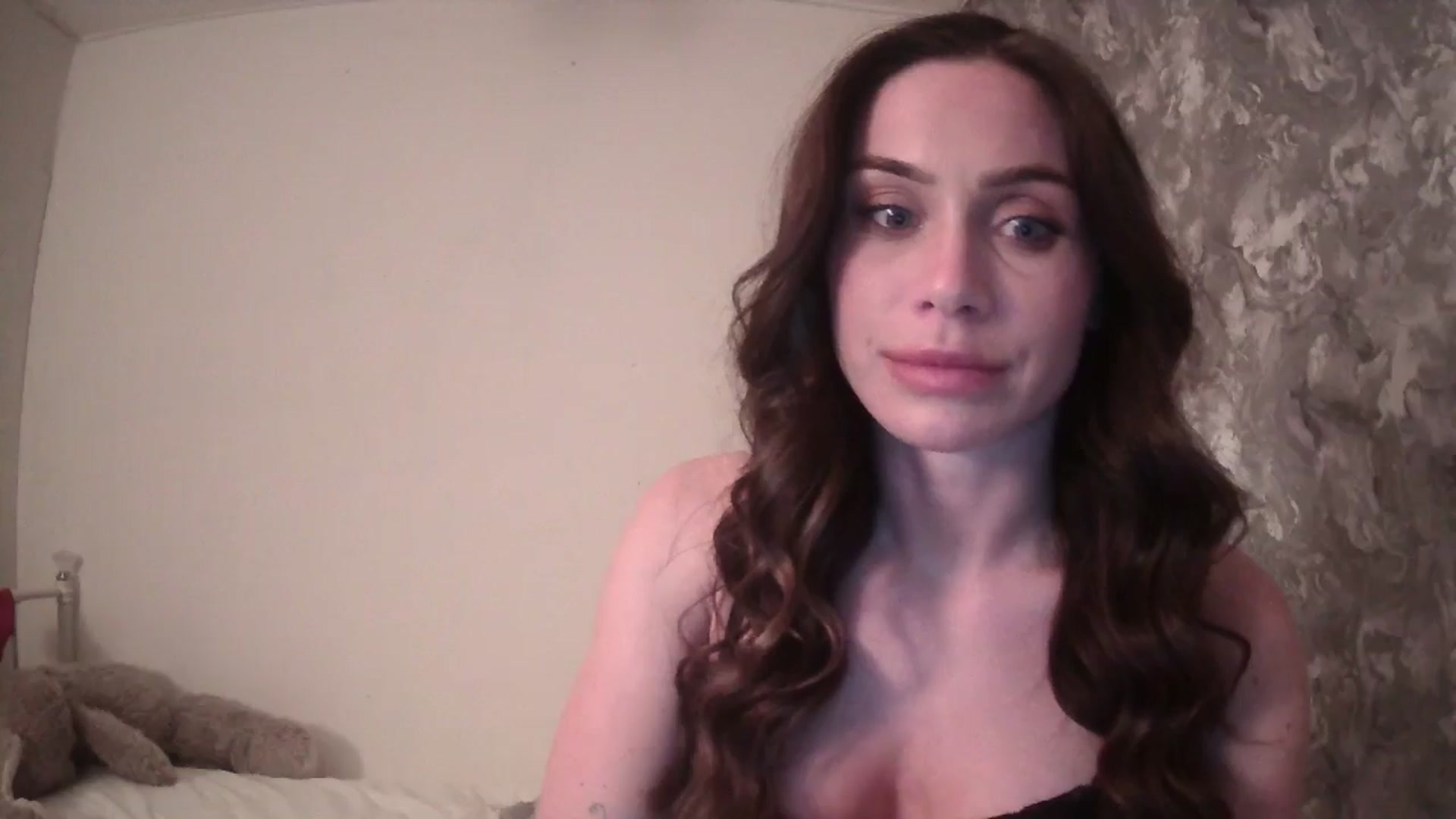 Gallery image thumbnail from English_Lola's myfreecams stream on, 12/21/2024, 22:57 image 19 of 20