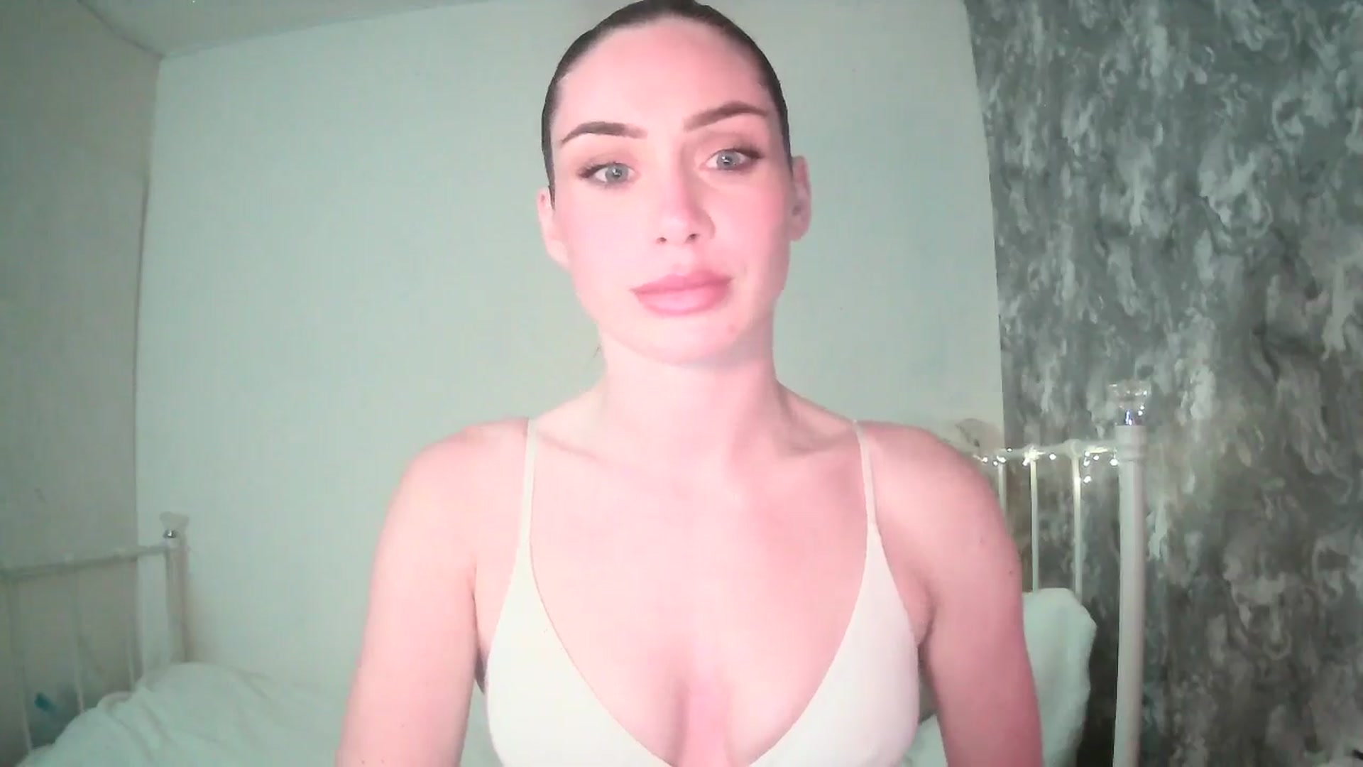 Gallery image thumbnail from English_Lola's myfreecams stream on, 01/11/2025, 19:27 image 10 of 20