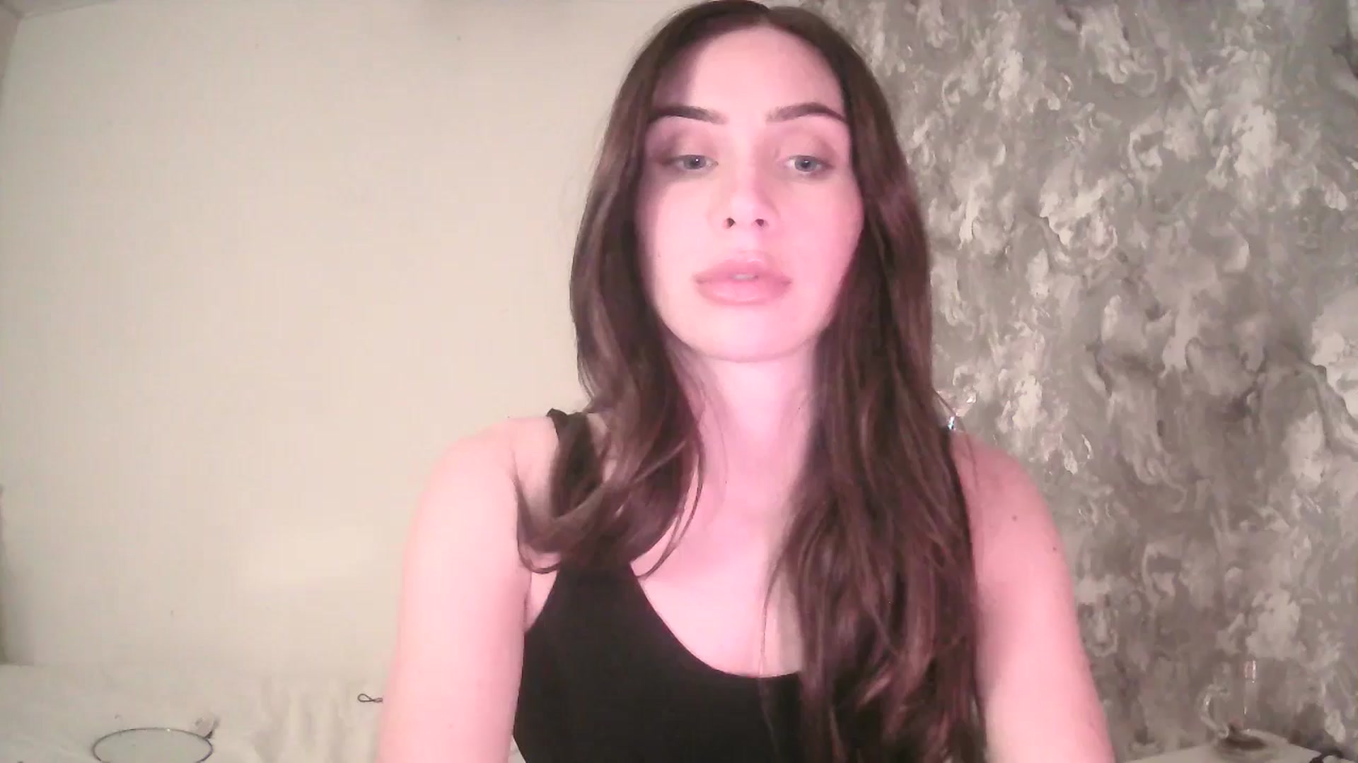 Gallery image thumbnail from English_Lola's myfreecams stream on, 01/29/2025, 19:01 image 4 of 20
