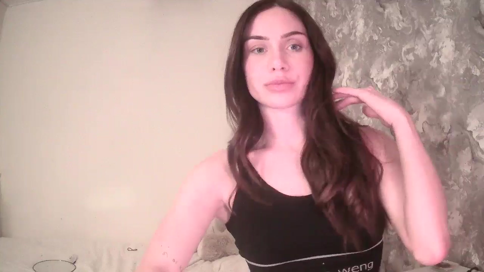 Gallery image thumbnail from English_Lola's myfreecams stream on, 01/29/2025, 19:01 image 3 of 20