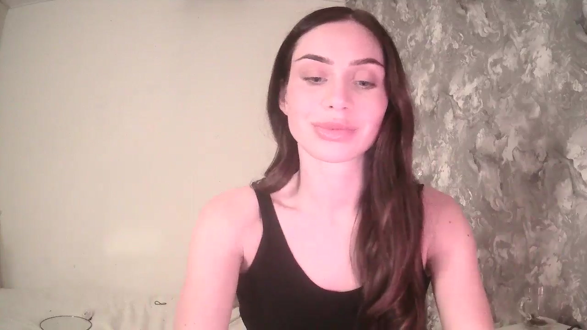 Gallery image thumbnail from English_Lola's myfreecams stream on, 01/29/2025, 19:01 image 12 of 20