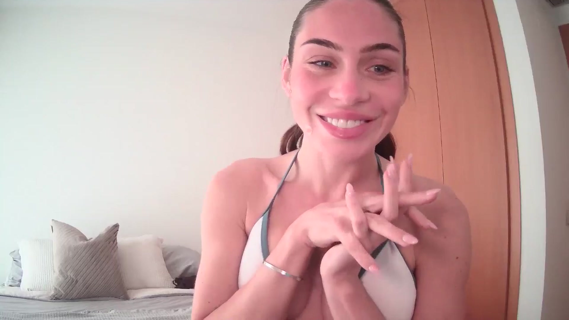 Gallery image thumbnail from English_Lola's myfreecams stream on, 03/24/2025, 10:30 image 4 of 20