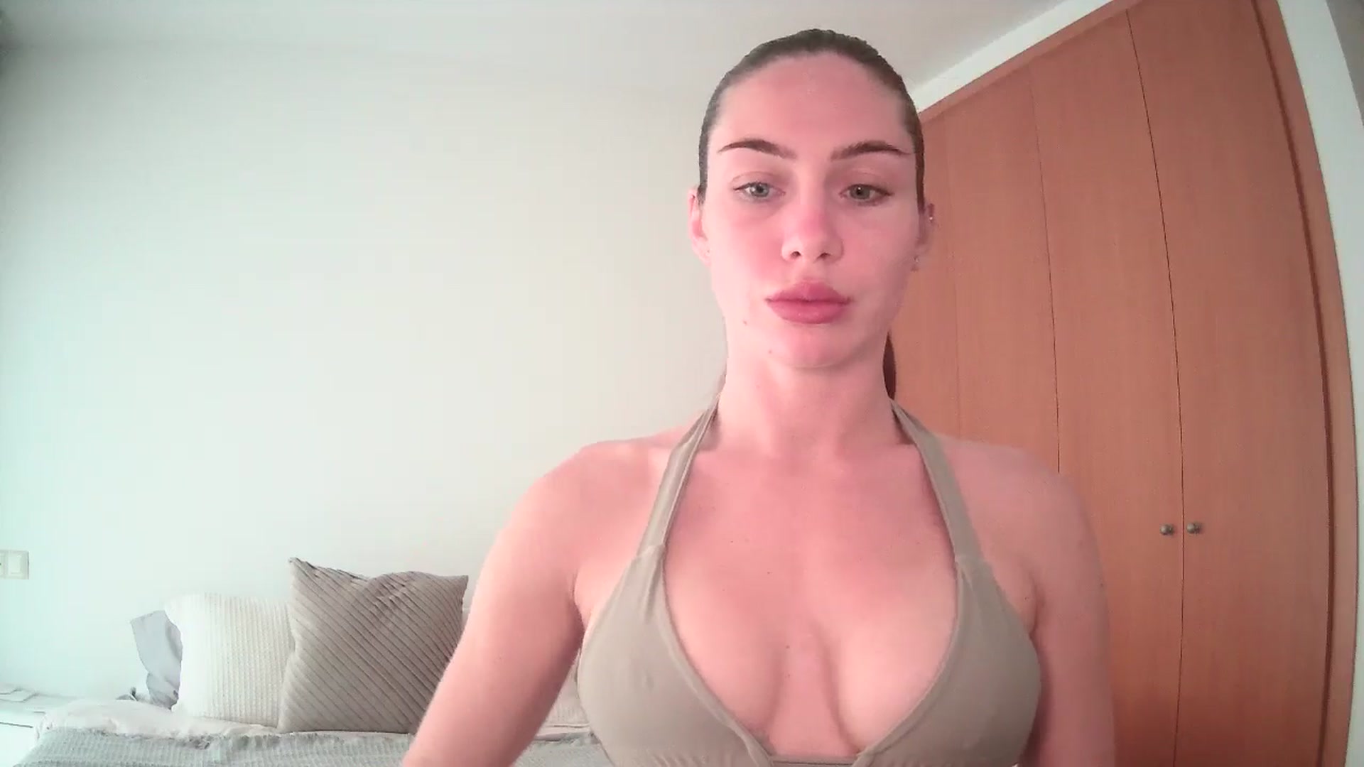 Gallery image thumbnail from English_Lola's myfreecams stream on, 03/25/2025, 07:06 image 18 of 20