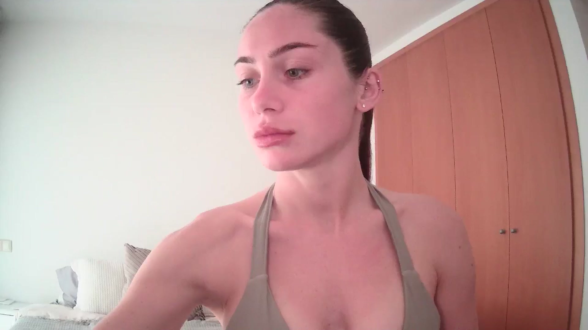 Gallery image thumbnail from English_Lola's myfreecams stream on, 03/25/2025, 07:37 image 12 of 20