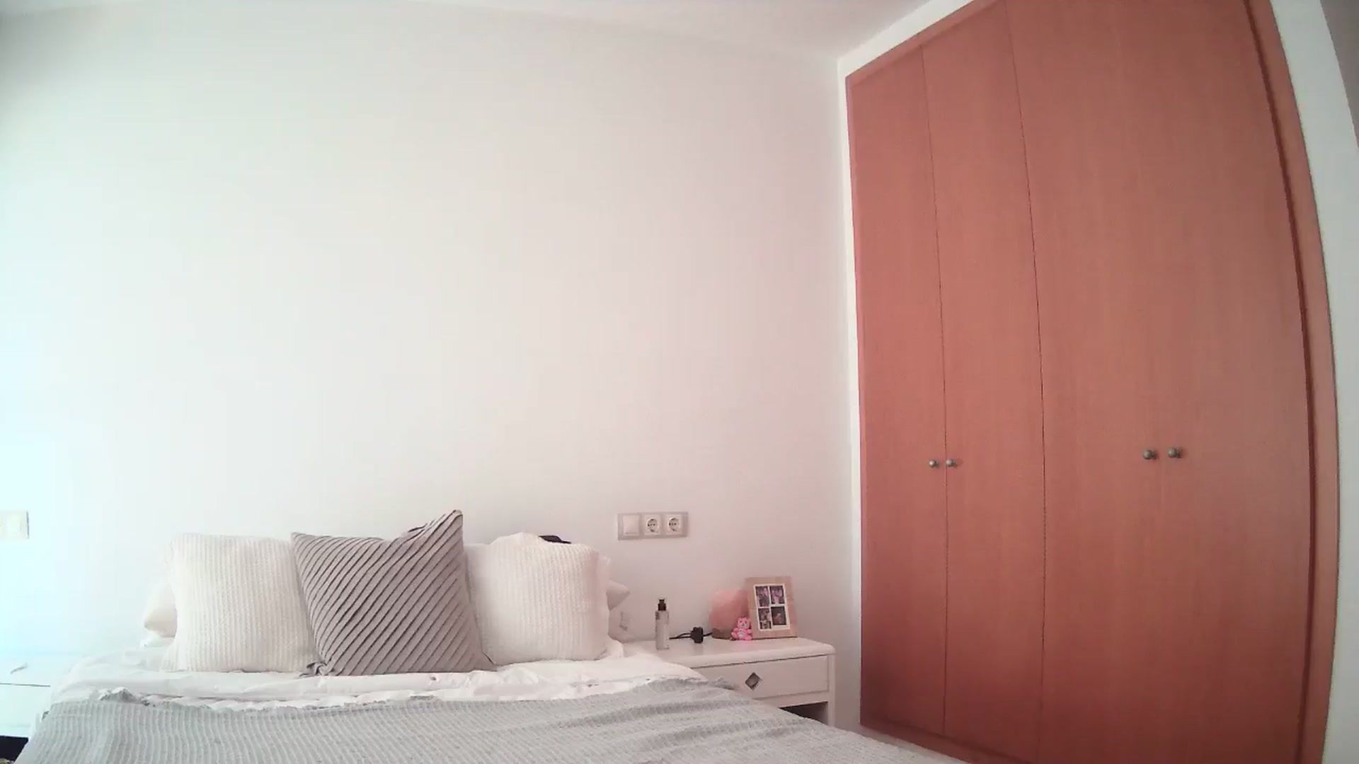 Gallery image thumbnail from English_Lola's myfreecams stream on, 03/28/2025, 10:51 image 16 of 20